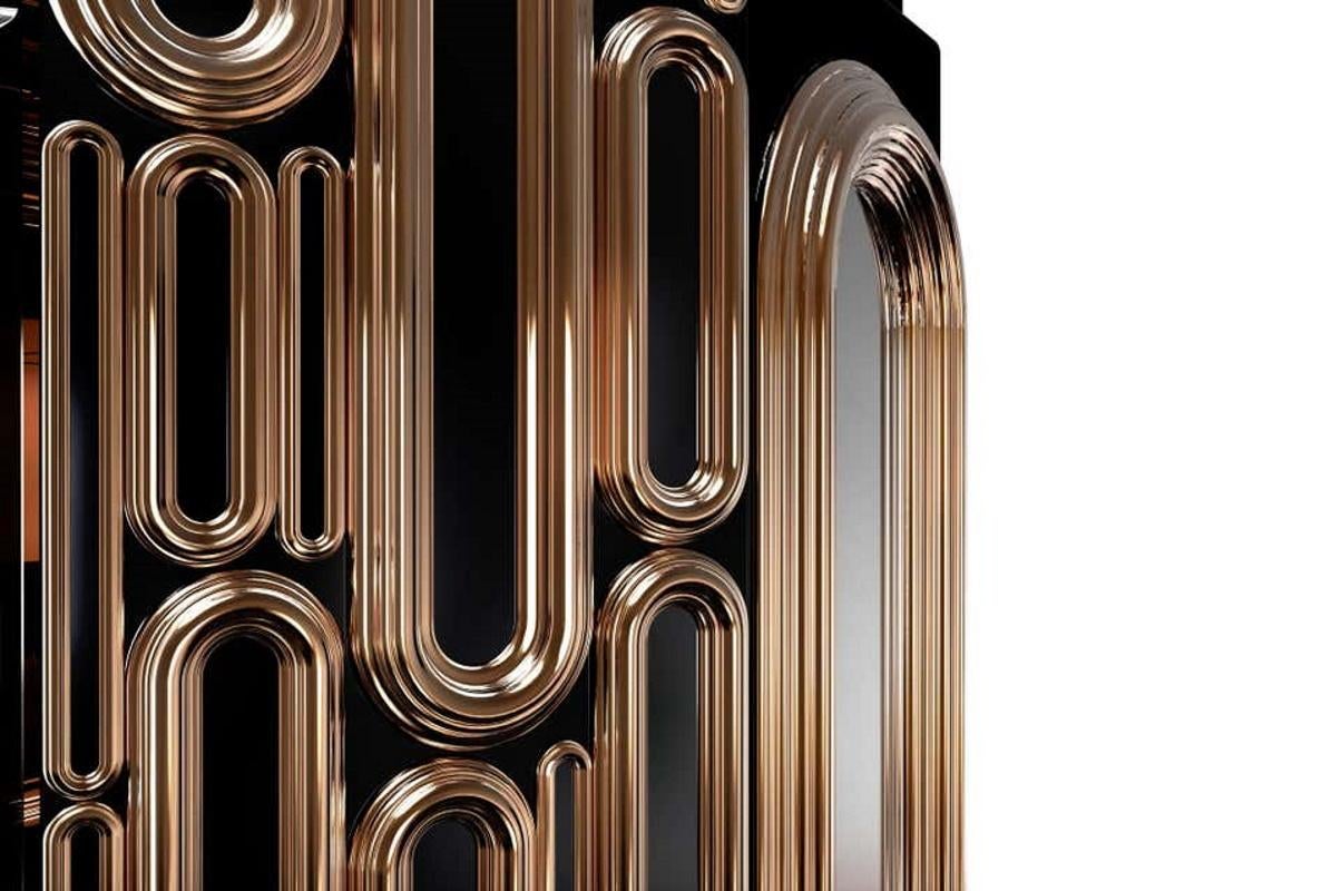 European Cabinet in Metallic and Black Lacquered Wood For Sale