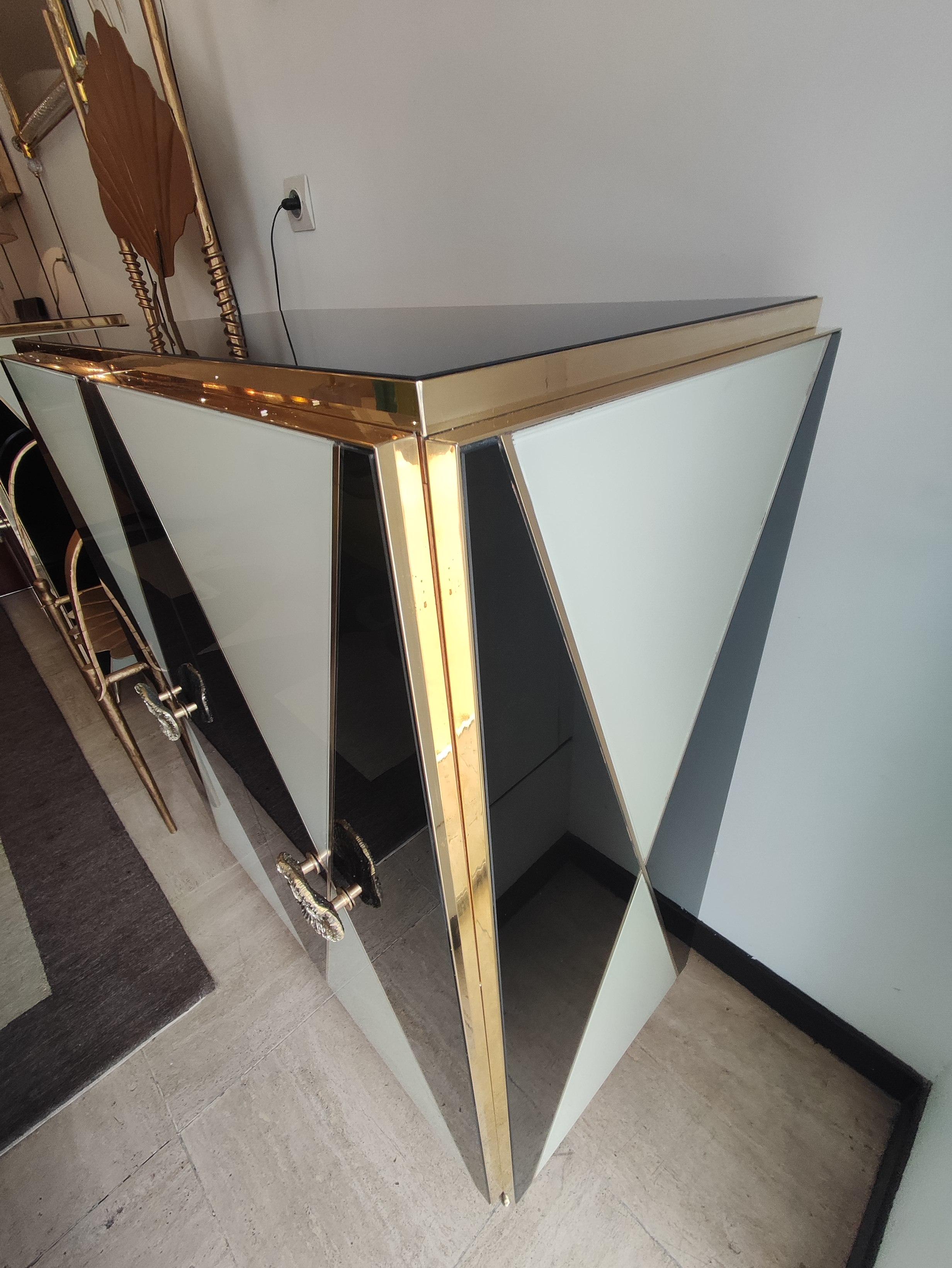 Cabinet in Mirror and Brass For Sale 3