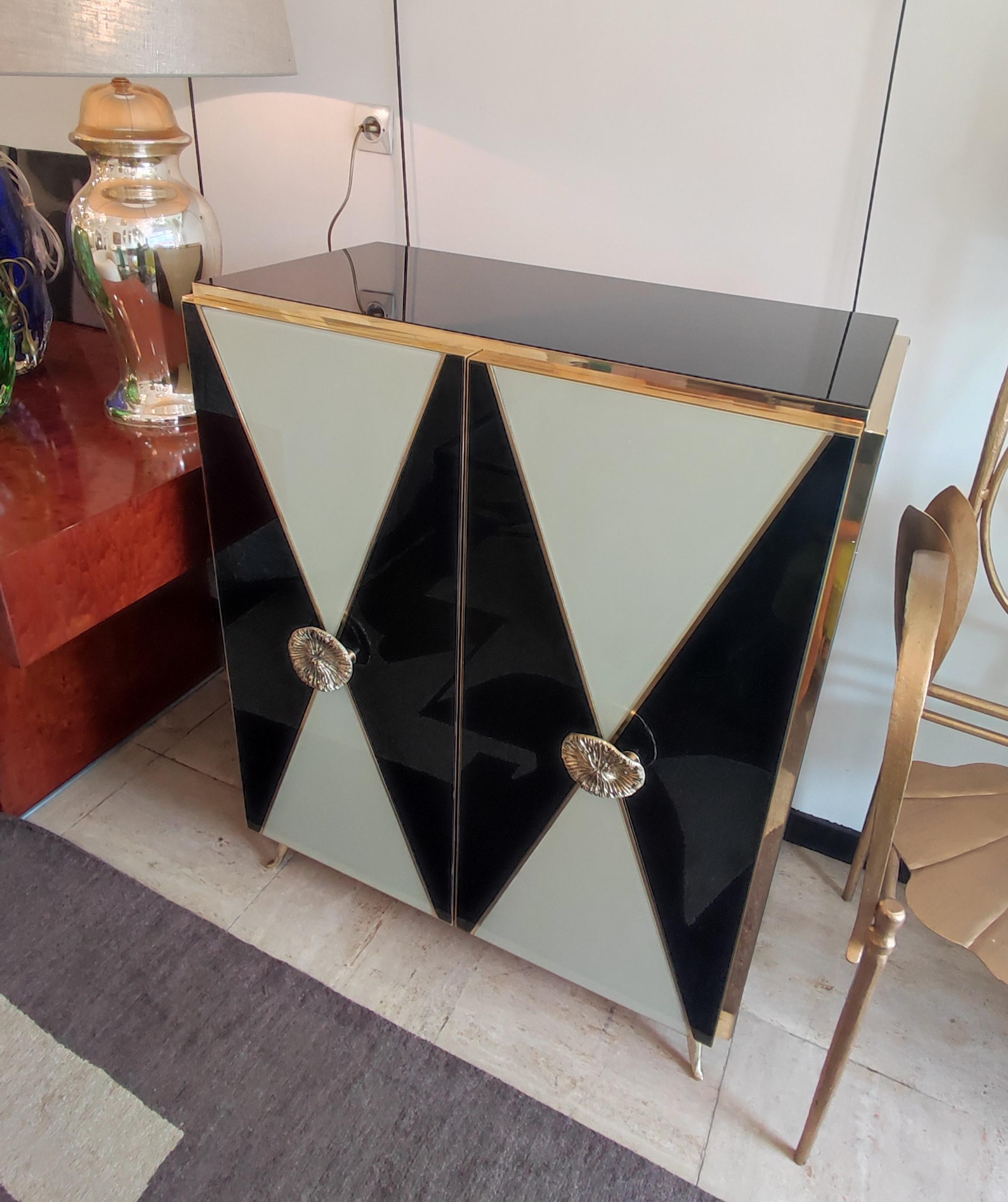 Cabinet in Mirror and Brass For Sale 4