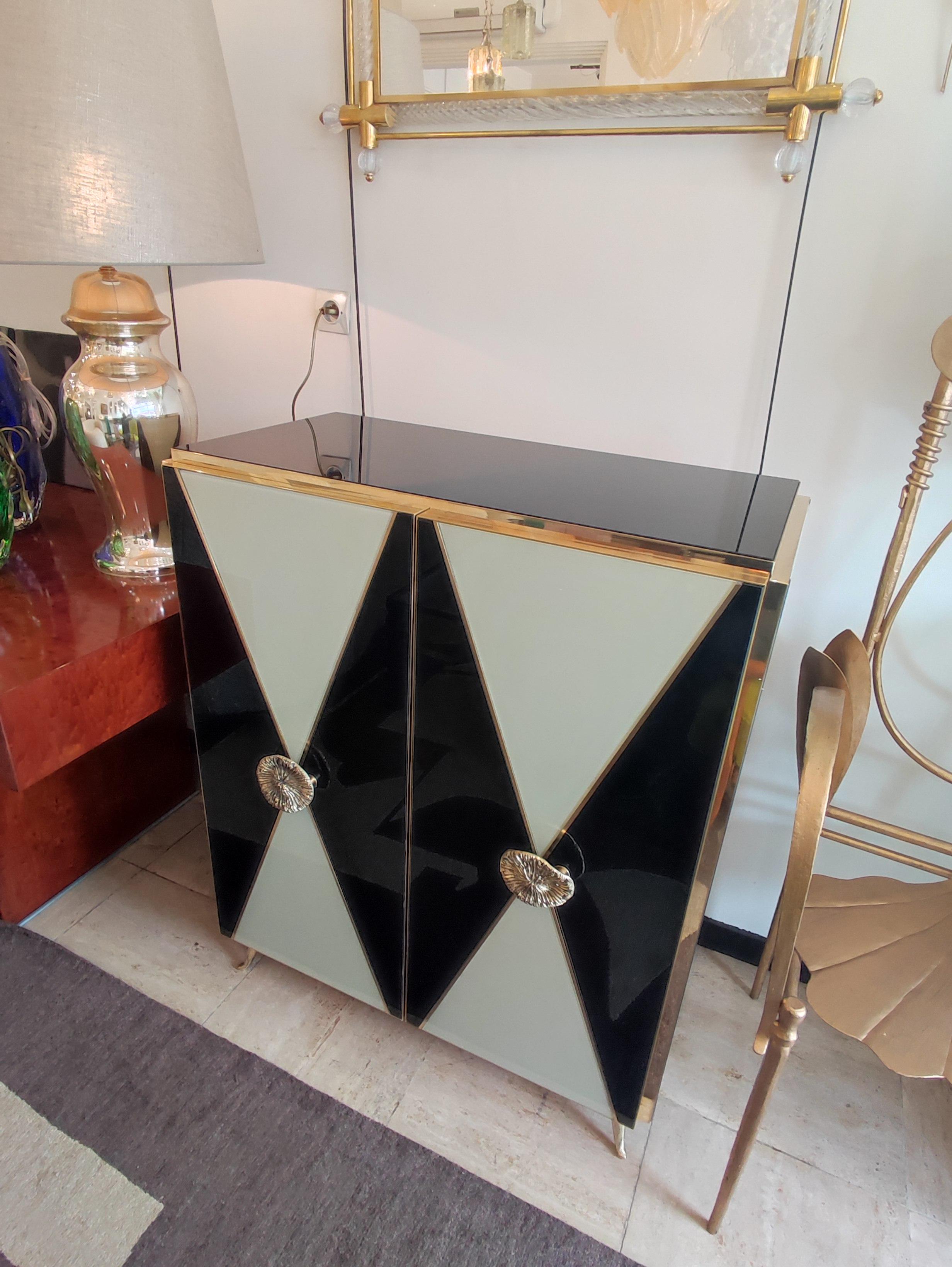 Cabinet in Mirror and Brass For Sale 8