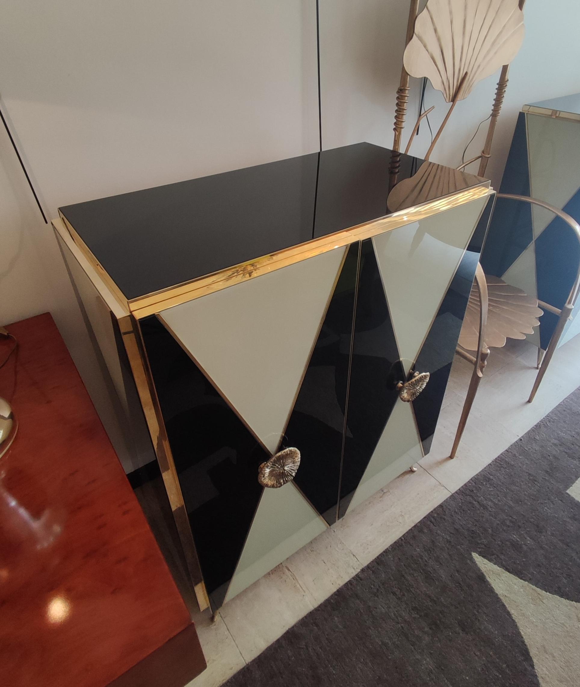 Cabinet in Mirror and Brass For Sale 10