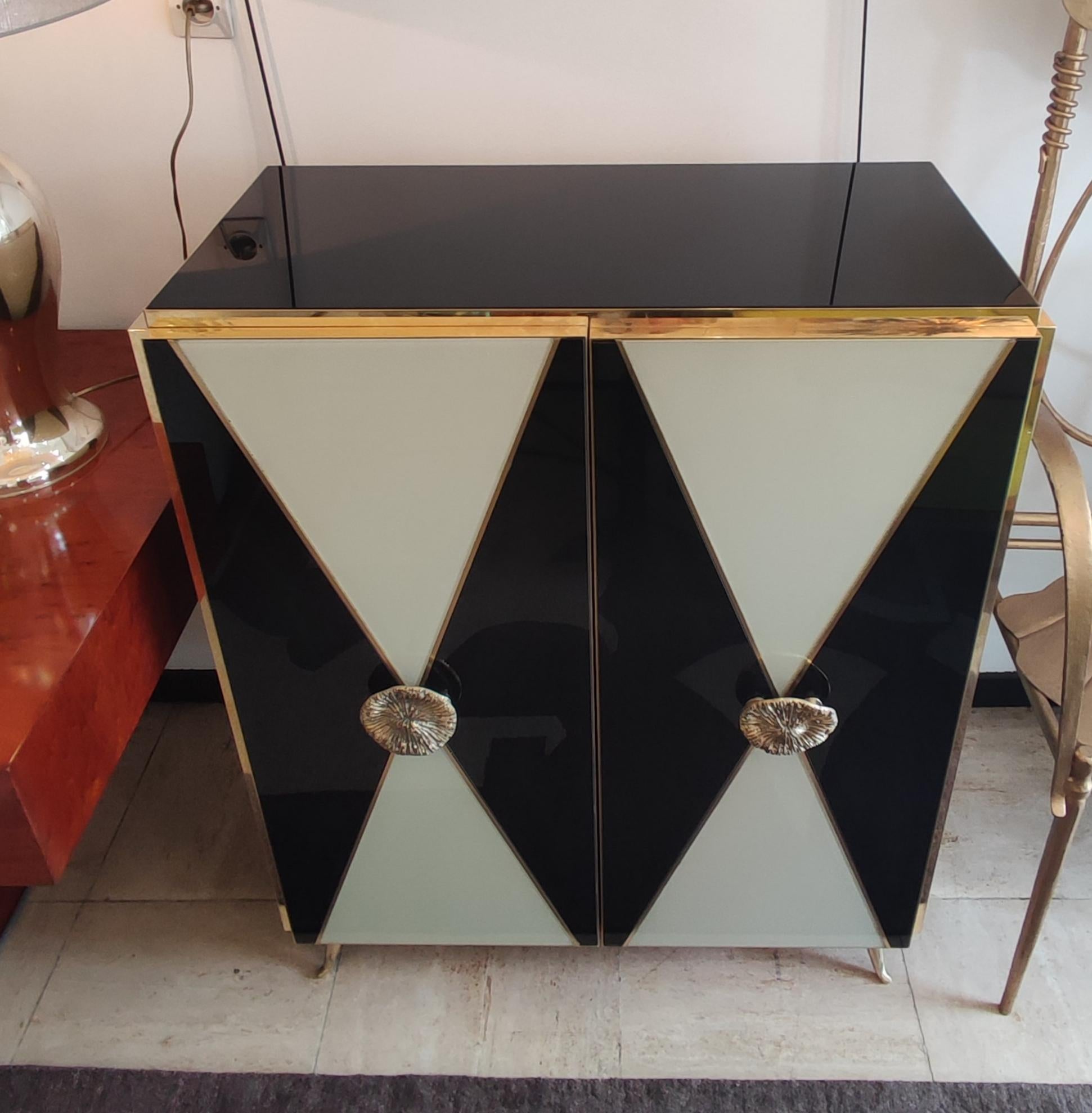 Cabinet in Mirror and Brass For Sale 11