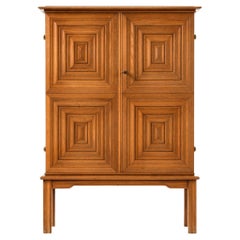 Armoire en Oak et laiton par Oscar Nilsson, années 1940