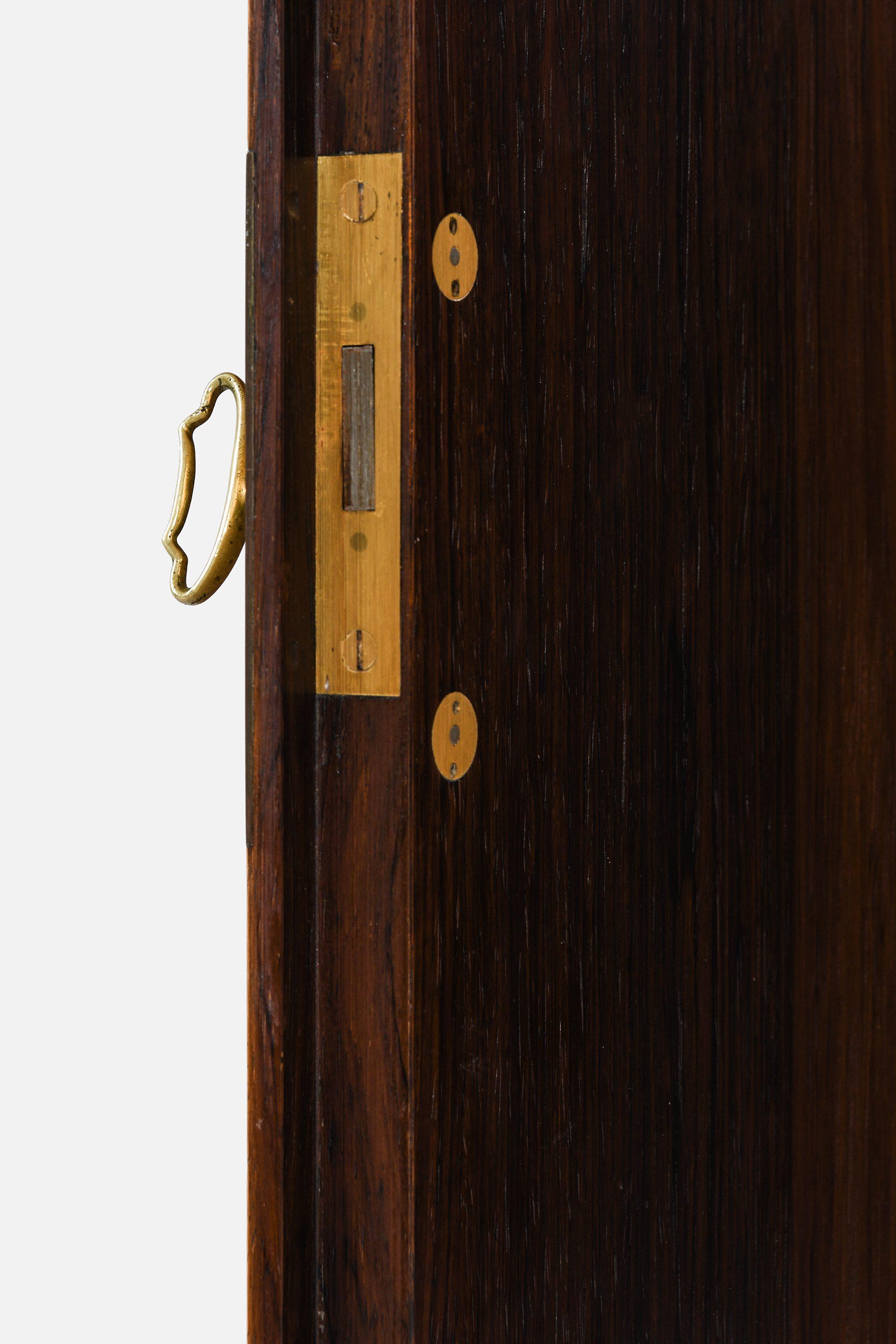 XX secolo Mobile in palissandro e ottone di Ernst Kühn, anni '40 in vendita