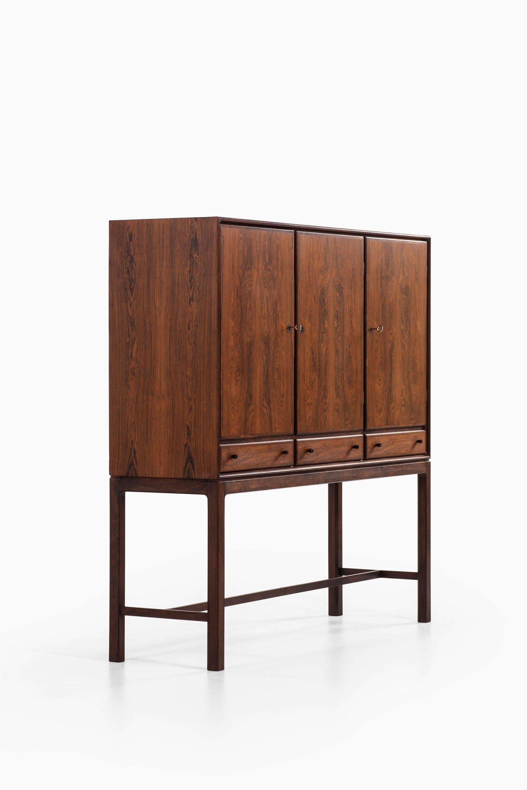 Cabinet in Rosewood Produced in Denmark 4