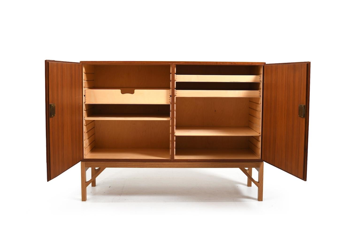 Cabinet in Teak / Oak by Børge Mogensen 1960s China Series In Good Condition In Handewitt, DE