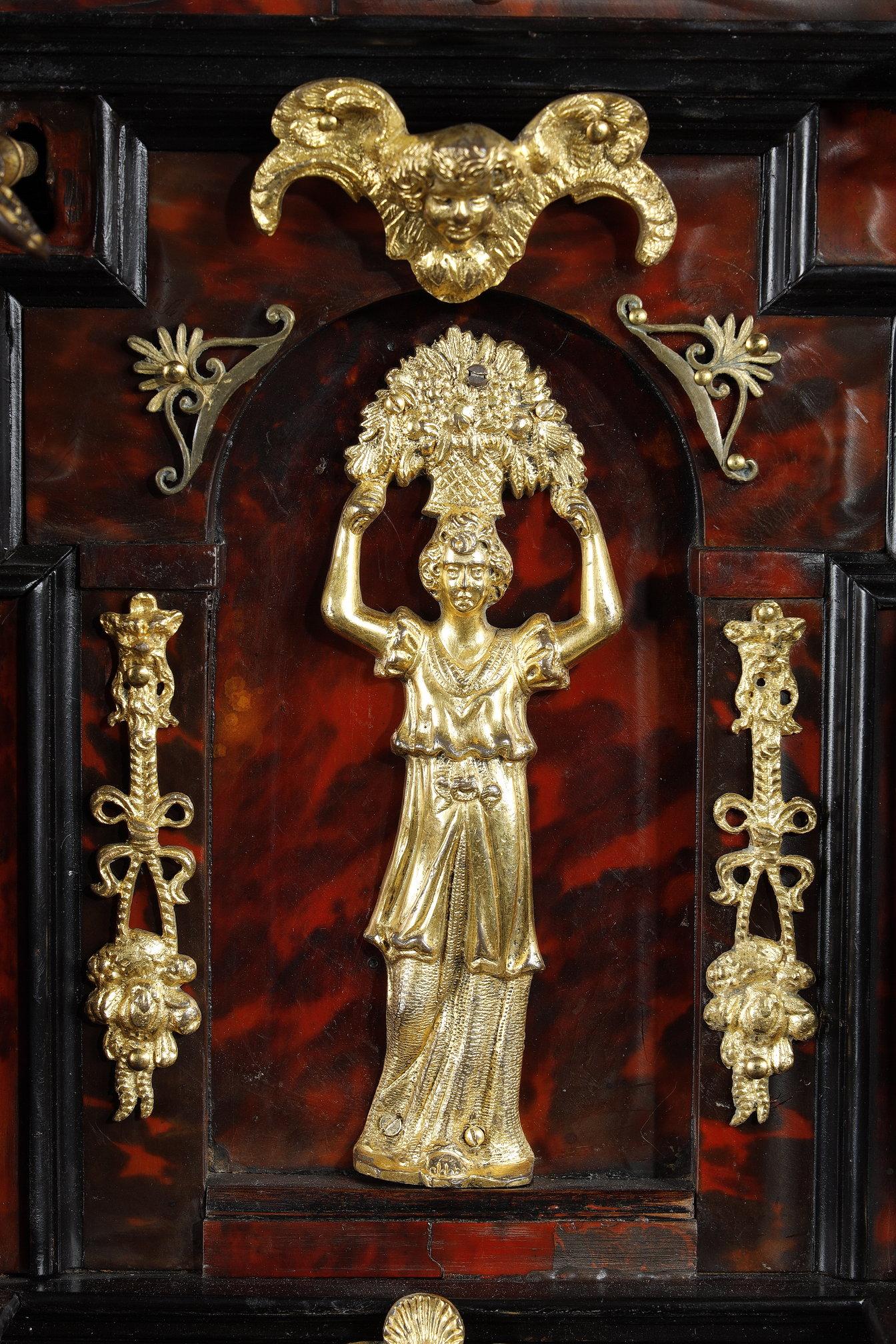 Armadietto in stile fiammingo del XVII secolo in vendita 2