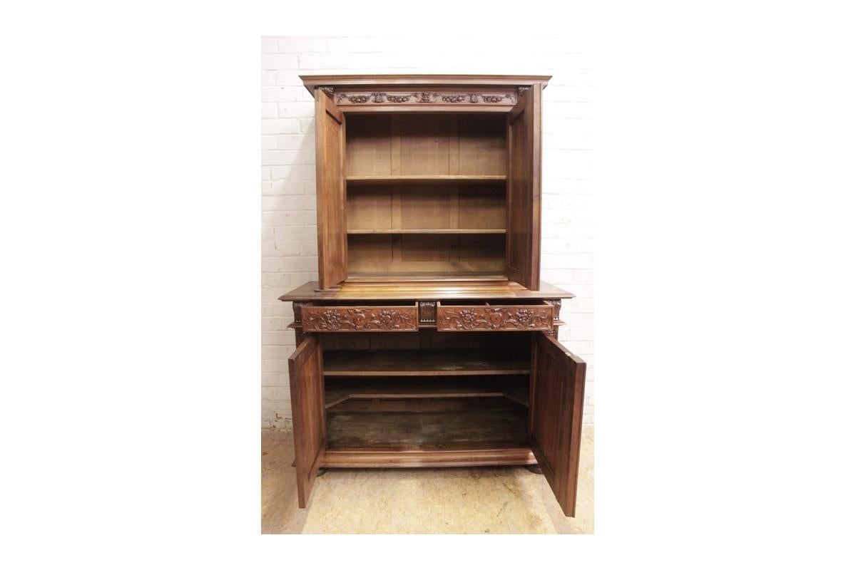 Late 19th Century Cabinet in the Renaissance Style, France, 1870 For Sale