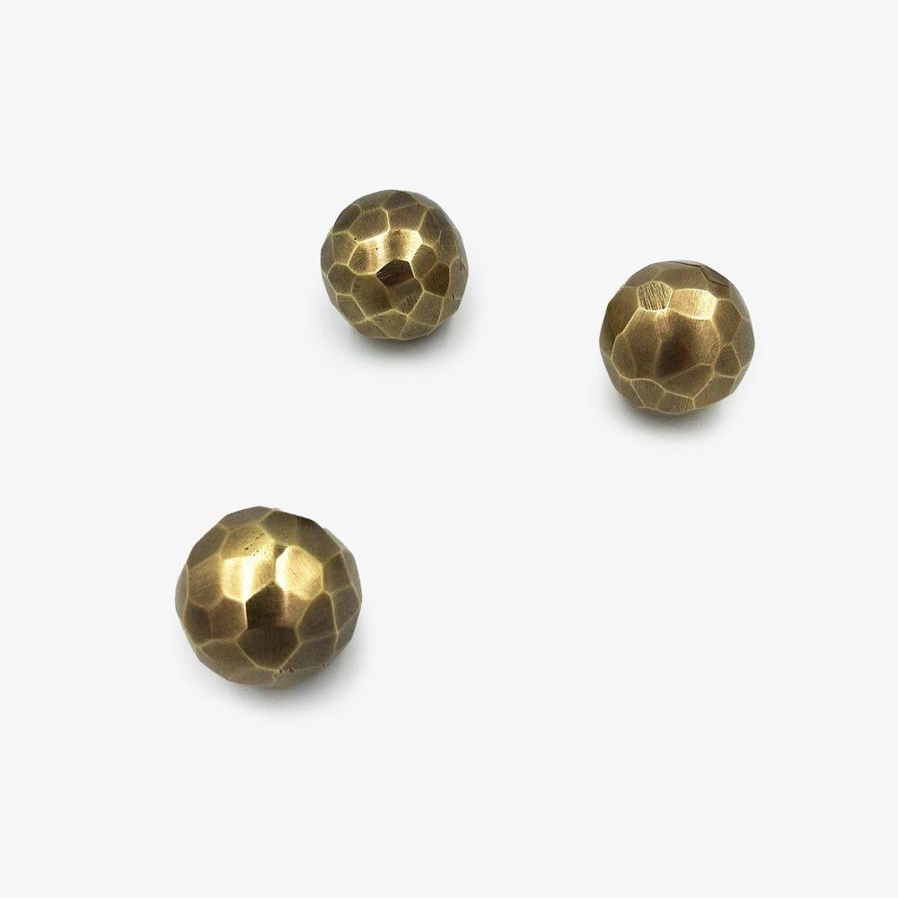 Marocchino Cabinet knob in hammered cast brass Ø 2.5 cm  Aged gold finish in vendita