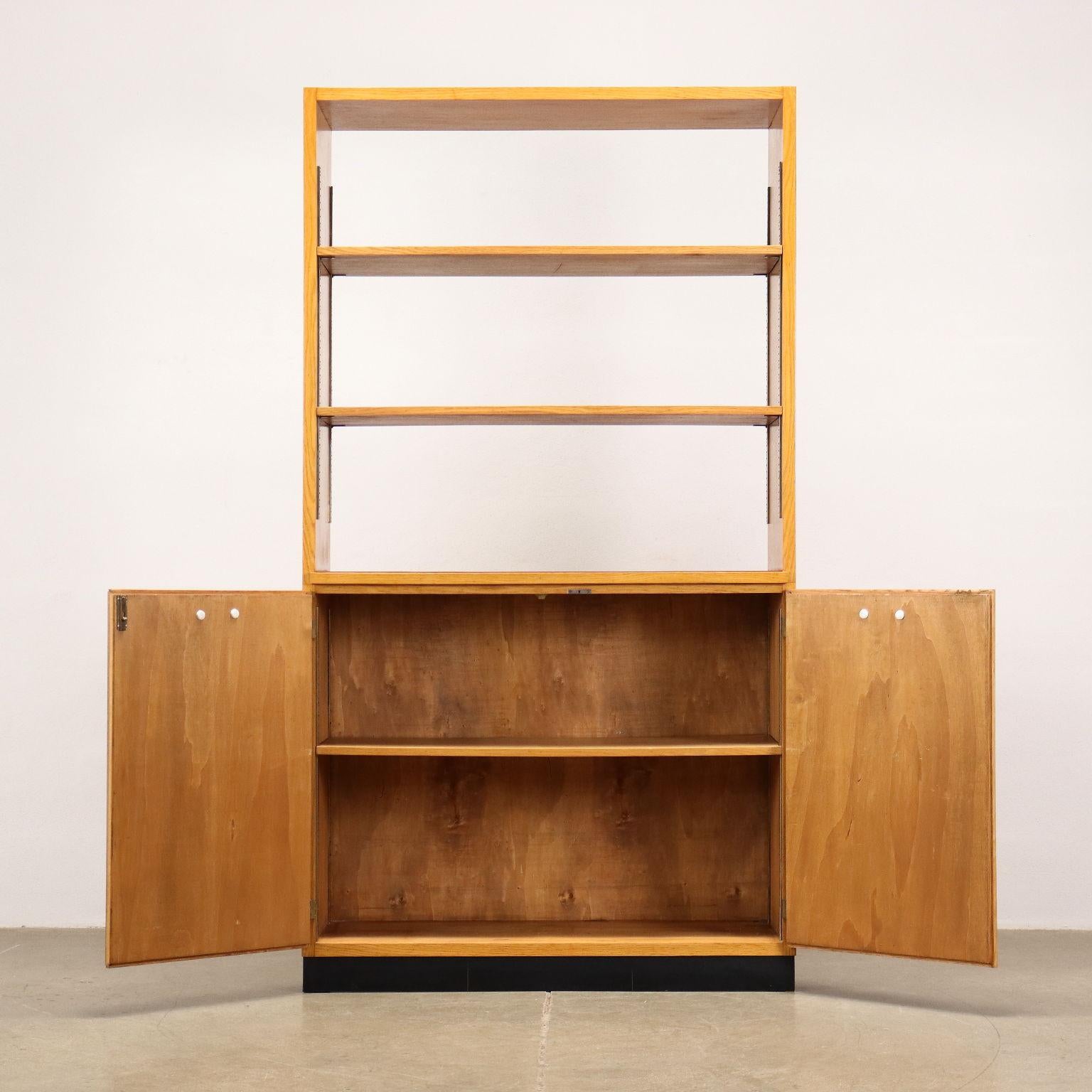 Mid-Century Modern Cabinet Oak Italy 1950s For Sale