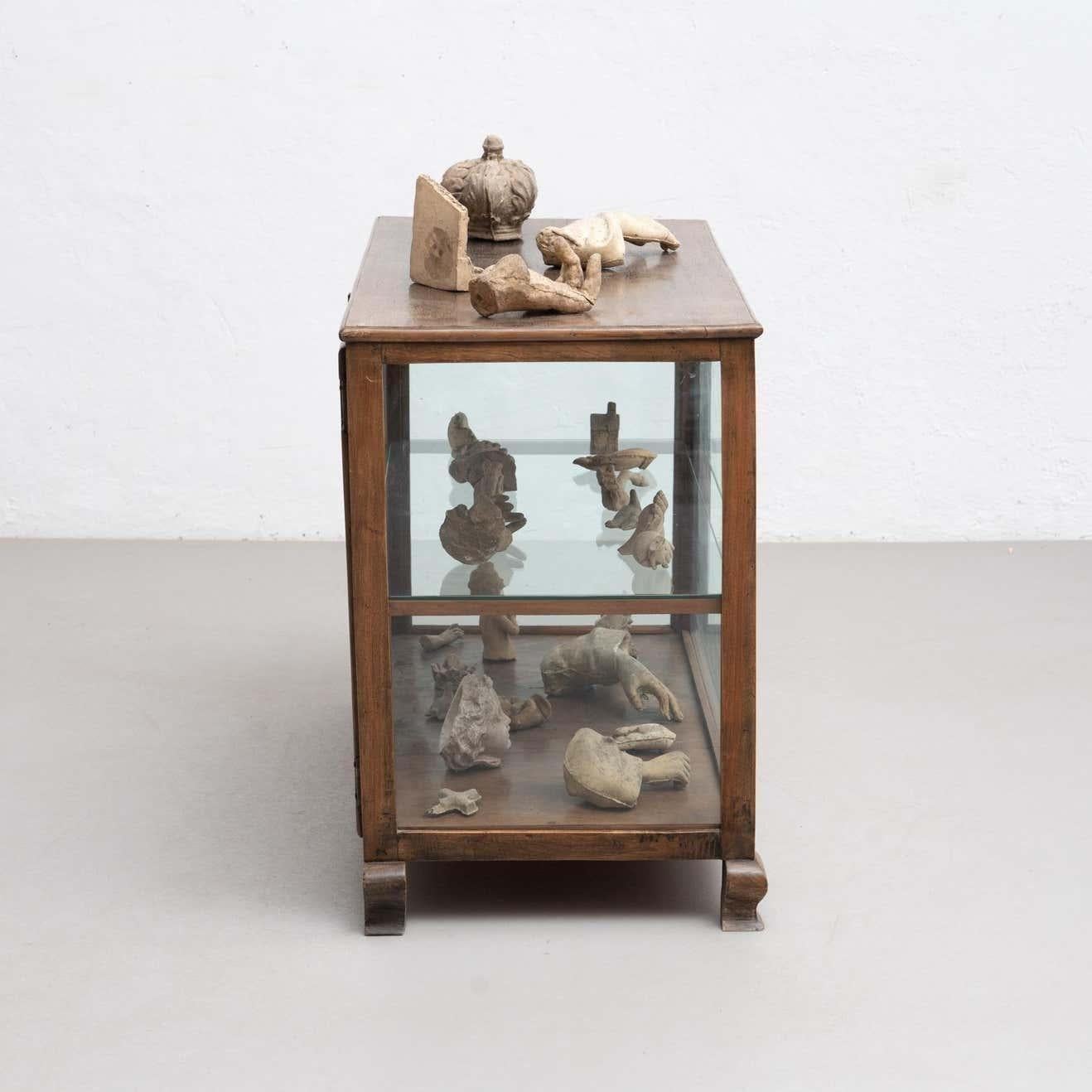 Cabinet of Curiosities Display Sculptural Artwork, circa 1950 In Good Condition For Sale In Barcelona, ES