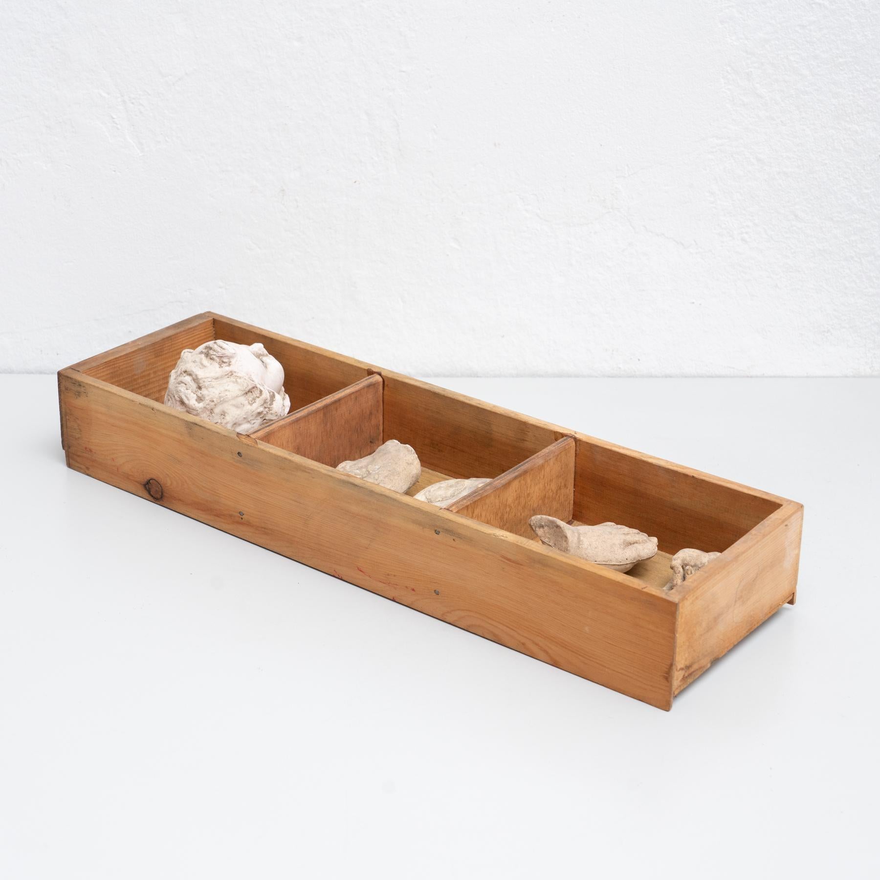 Cabinet de curiosités Tiroir Sculpture d'art, circa 1950 en vente 4