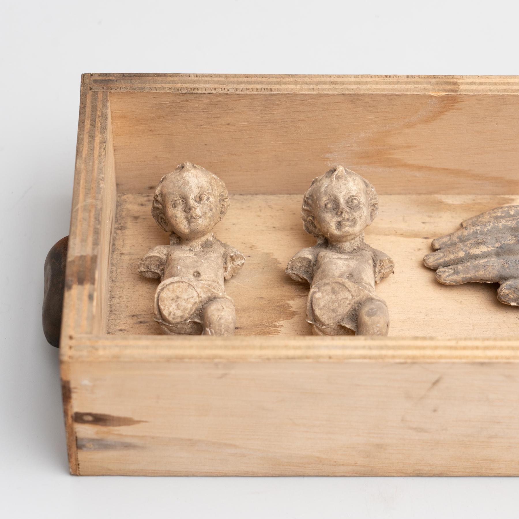 Moderne Cabinet de curiosités Tiroir Sculpture d'art, circa 1950 en vente