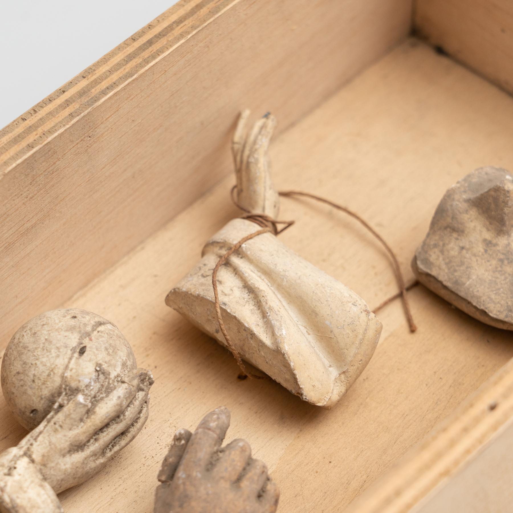 Milieu du XXe siècle Cabinet de curiosités Tiroir Sculpture d'art, circa 1950 en vente