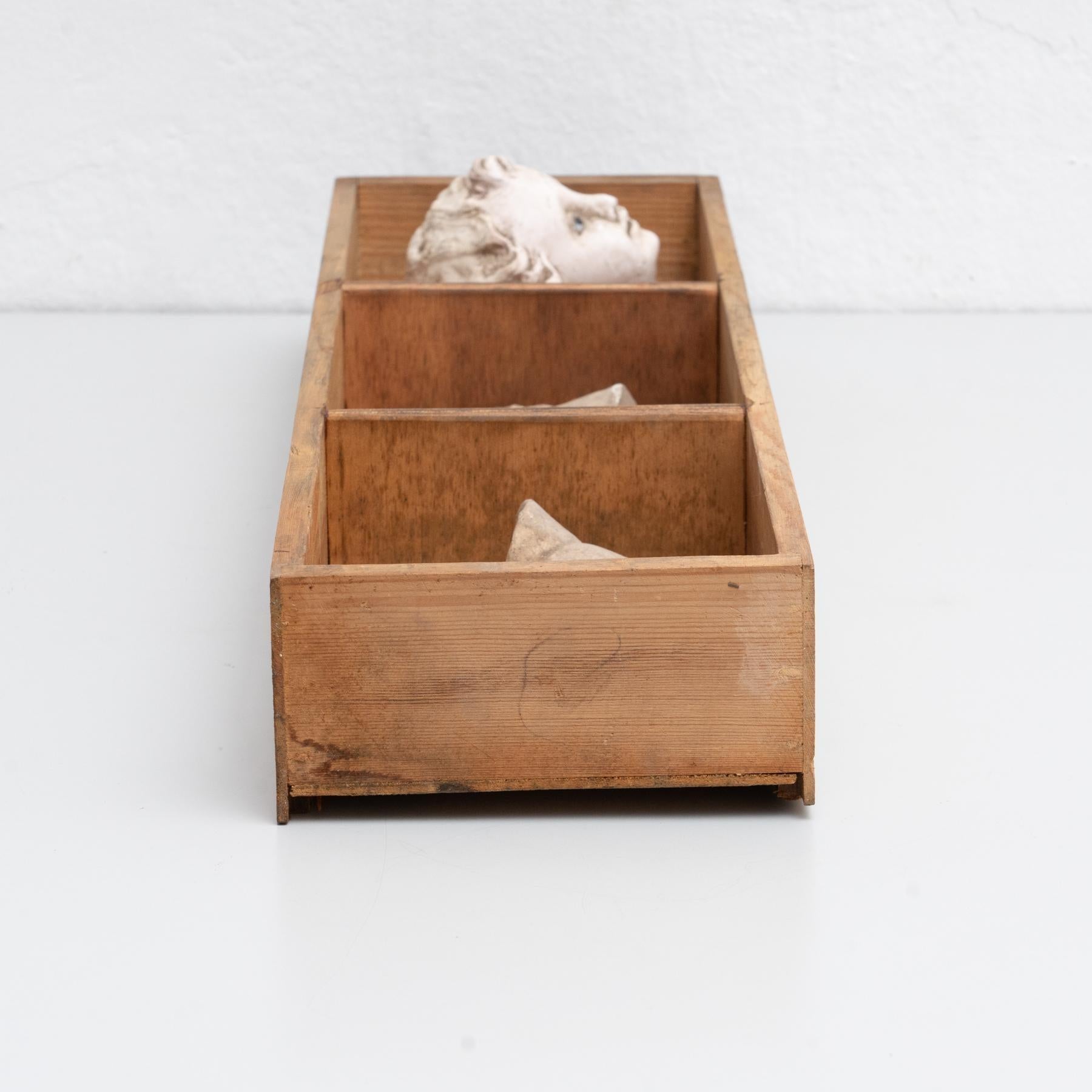Cabinet de curiosités Tiroir Sculpture d'art, circa 1950 en vente 2