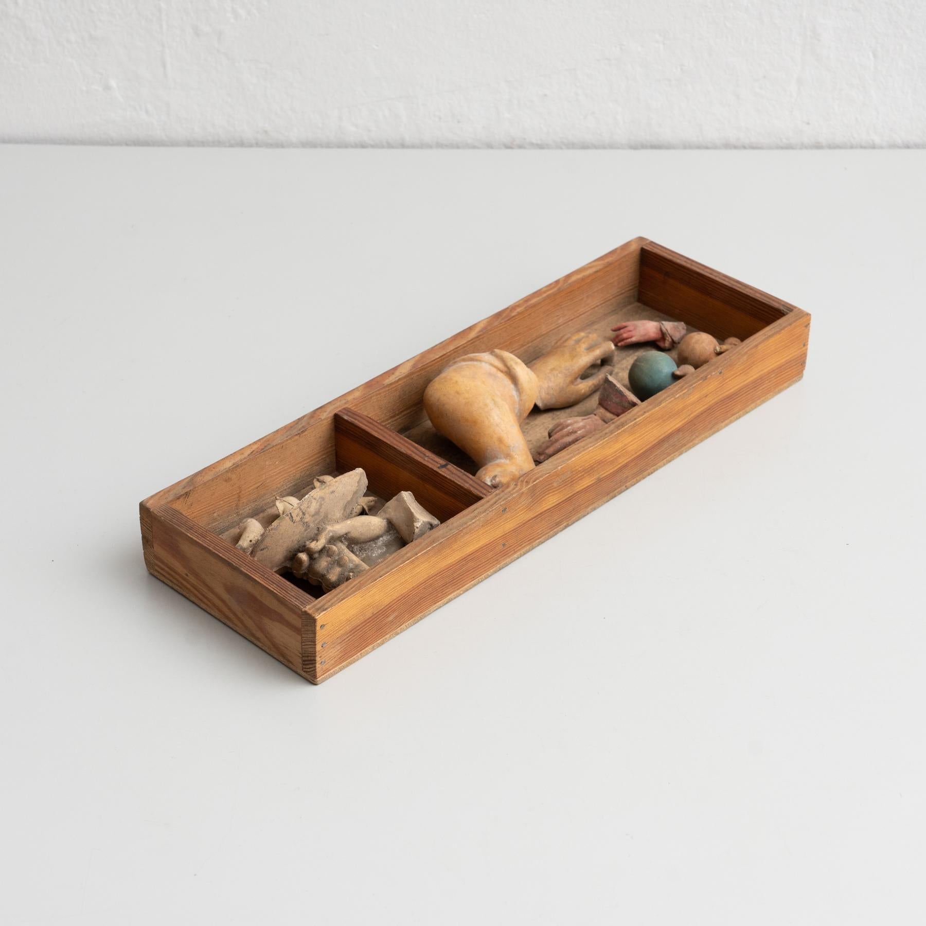 Cabinet de curiosités Tiroir Sculpture d'art, circa 1950 en vente 2