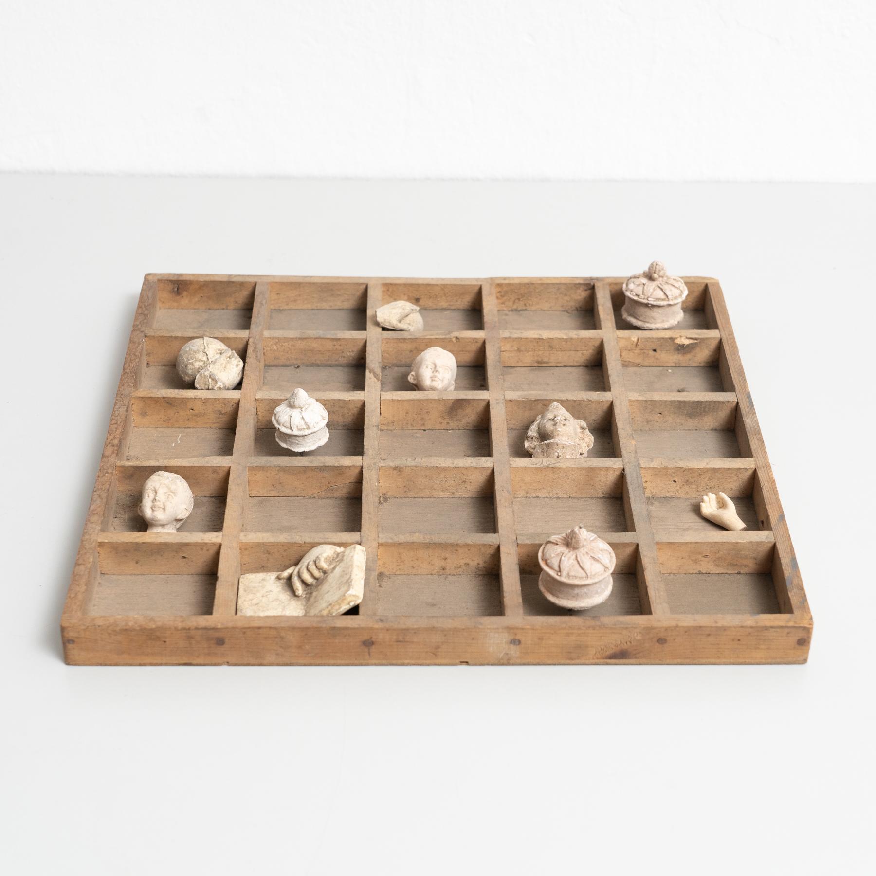 meuble cabinet de curiosite ancien