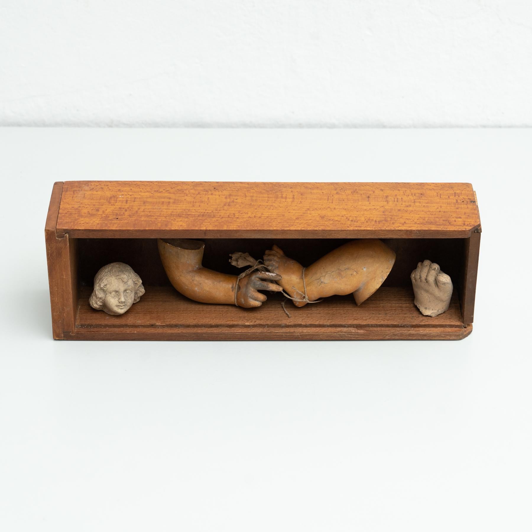Cabinet of Curiosities Sculptural Artwork, circa 1950 In Good Condition For Sale In Barcelona, Barcelona