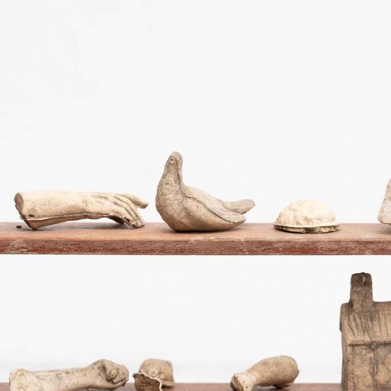 Espagnol Cabinet de curiosités Shelve Sculptural Artwork, circa 1950 en vente
