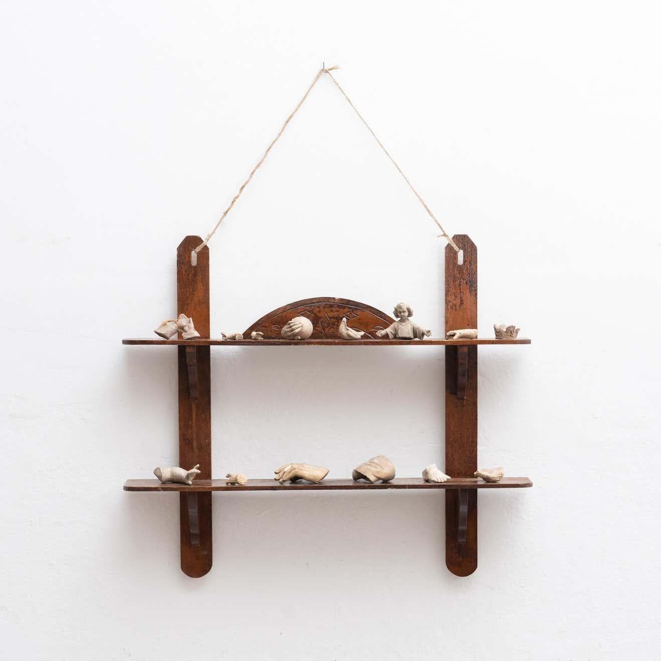 Milieu du XXe siècle Cabinet de curiosités Shelve Sculptural Wall Artwork, circa 1950 en vente