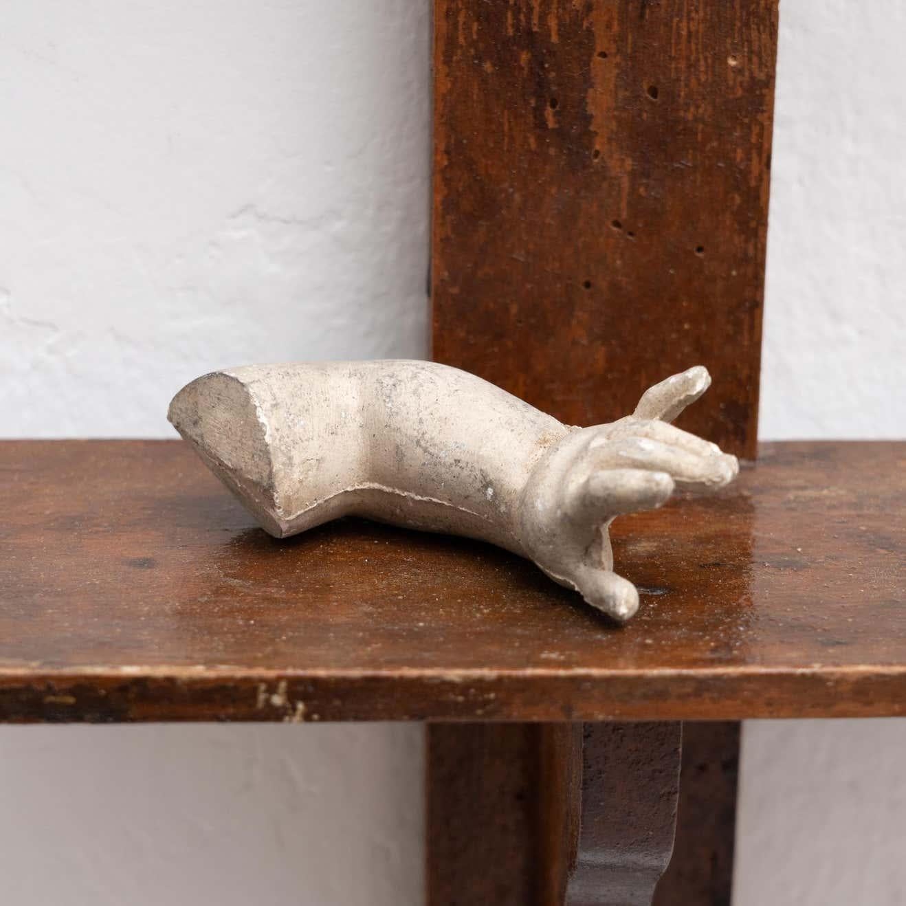 Cabinet de curiosités Shelve Sculptural Wall Artwork, circa 1950 en vente 1