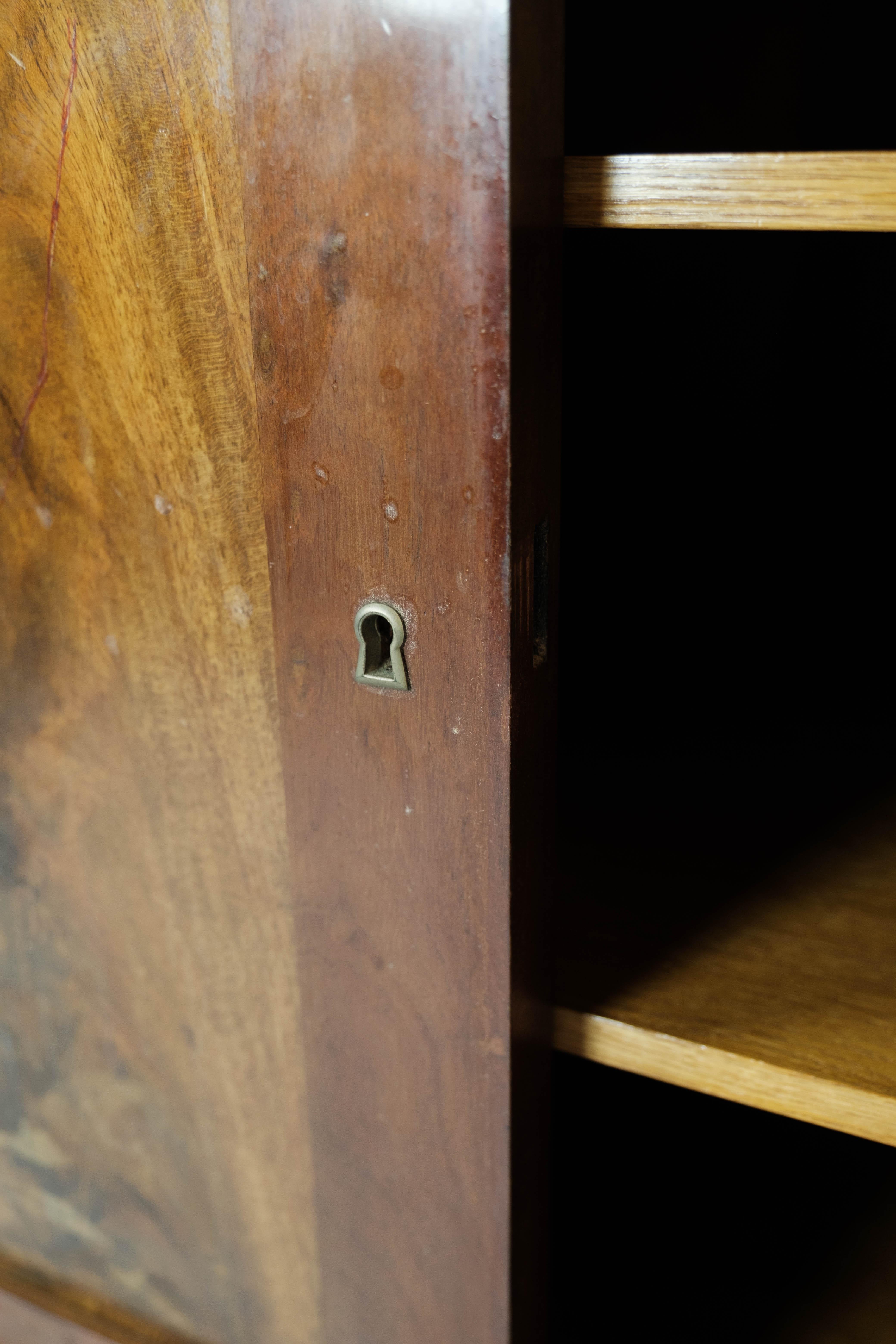 Cabinet of Mahogany on Feet, in Great Antique Condition from 1890 8