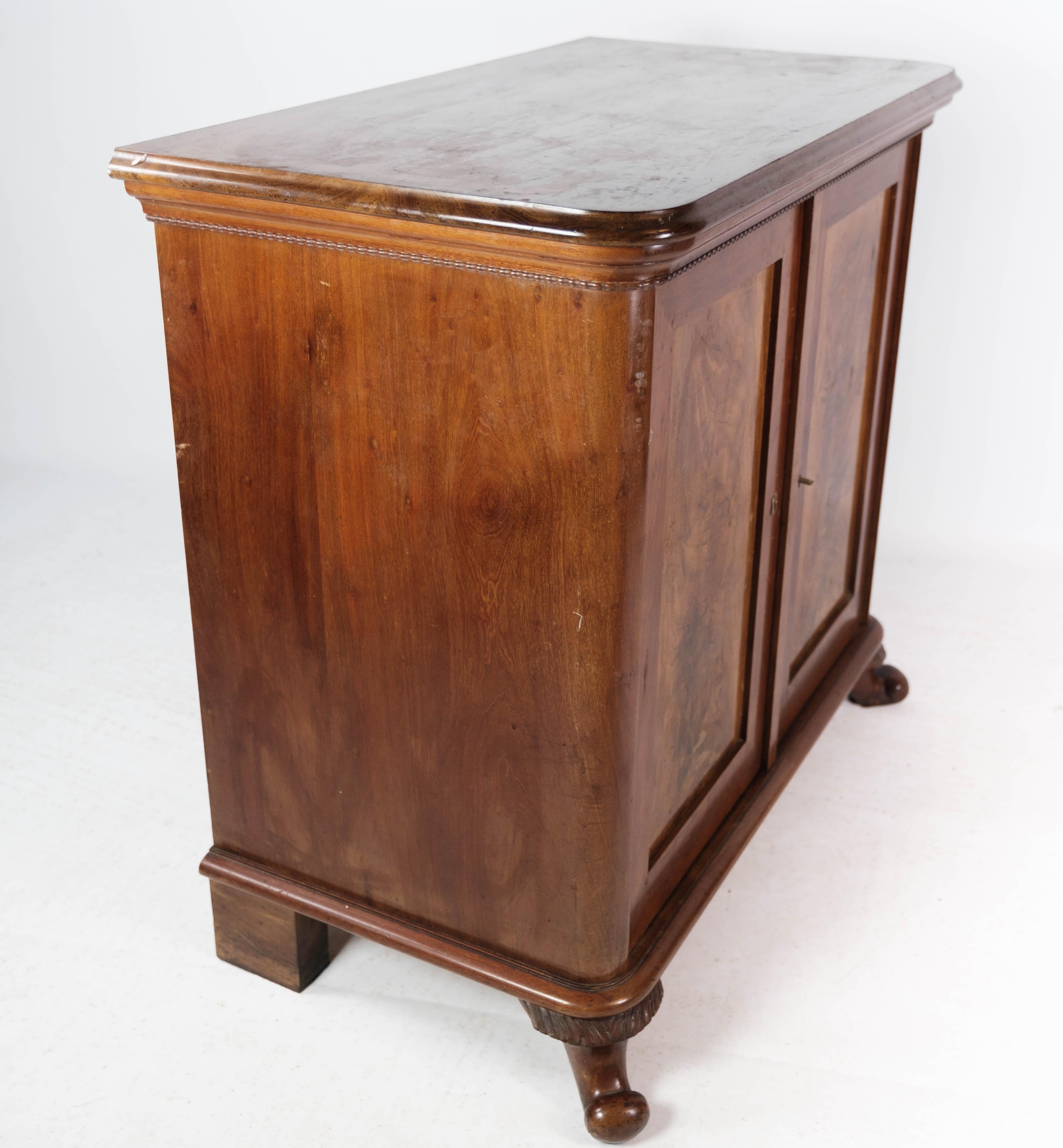 Cabinet of Mahogany on Feet, in Great Antique Condition from 1890 11