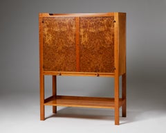 Mobiletto su cavalletto Model 2135 Disegnato da Josef Frank per Svenskt Tenn, Svezia