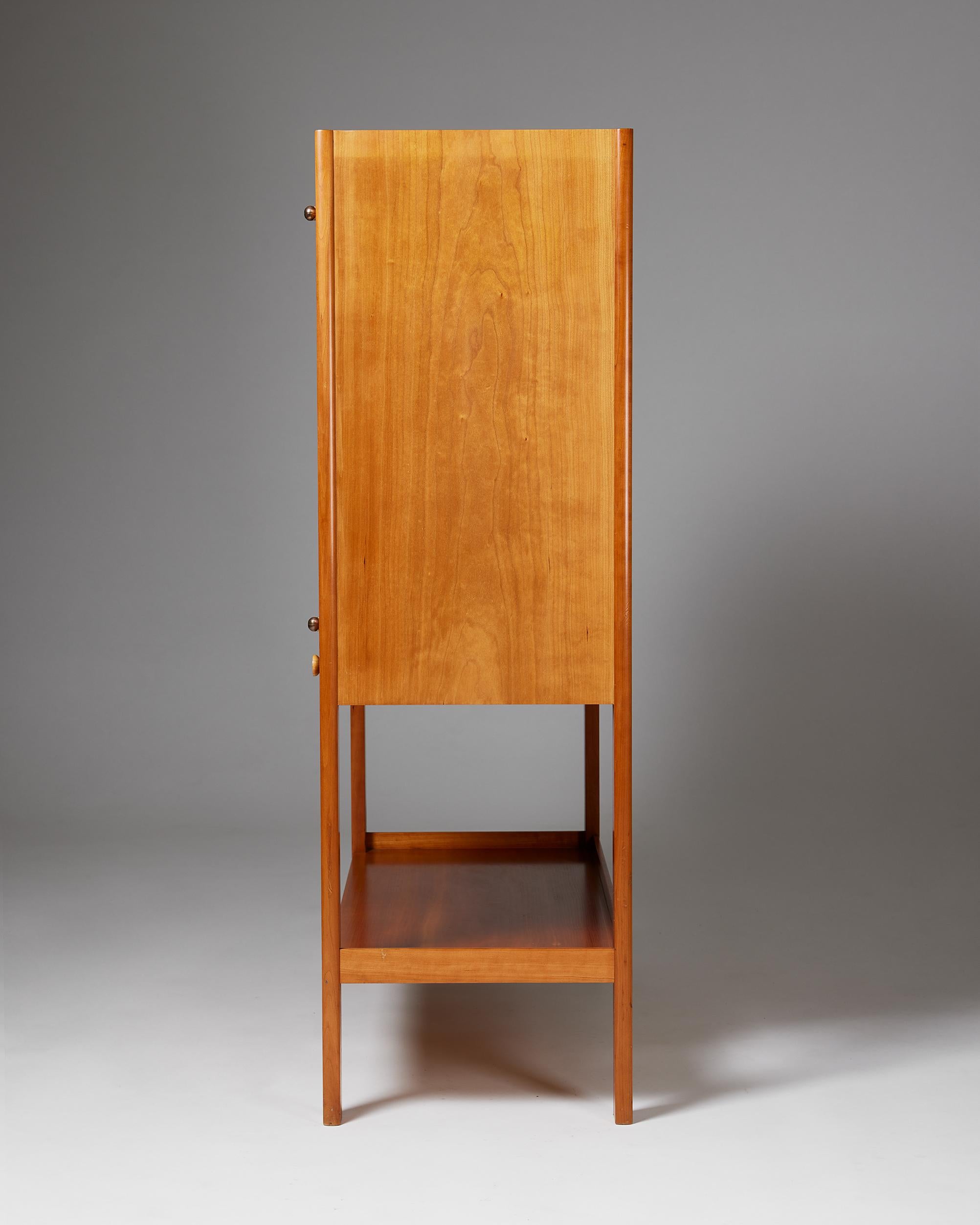 Mid-Century Modern Cabinet on Stand Model 2135 Designed by Josef Frank for Svenskt Tenn, Sweden For Sale