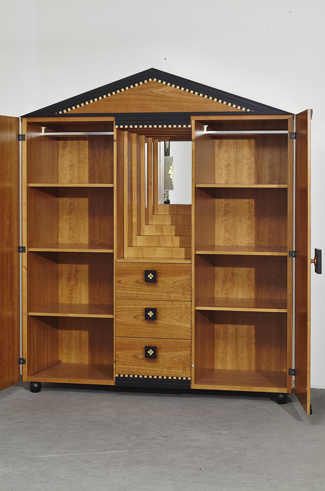 Kabinett Prospettico von Paolo Portoghesi für Meccani Arredamenti (Late 20th Century) im Angebot