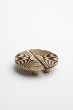 Brass cabinet pull – Semi-circular design with concentric wire pattern Ø 12 cm: