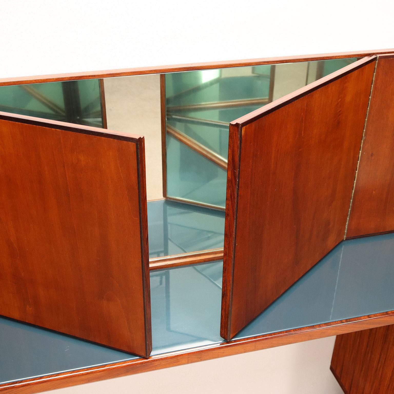 Cabinet Rosewood Italia 1950s In condizioni ottime in vendita a Milano, IT