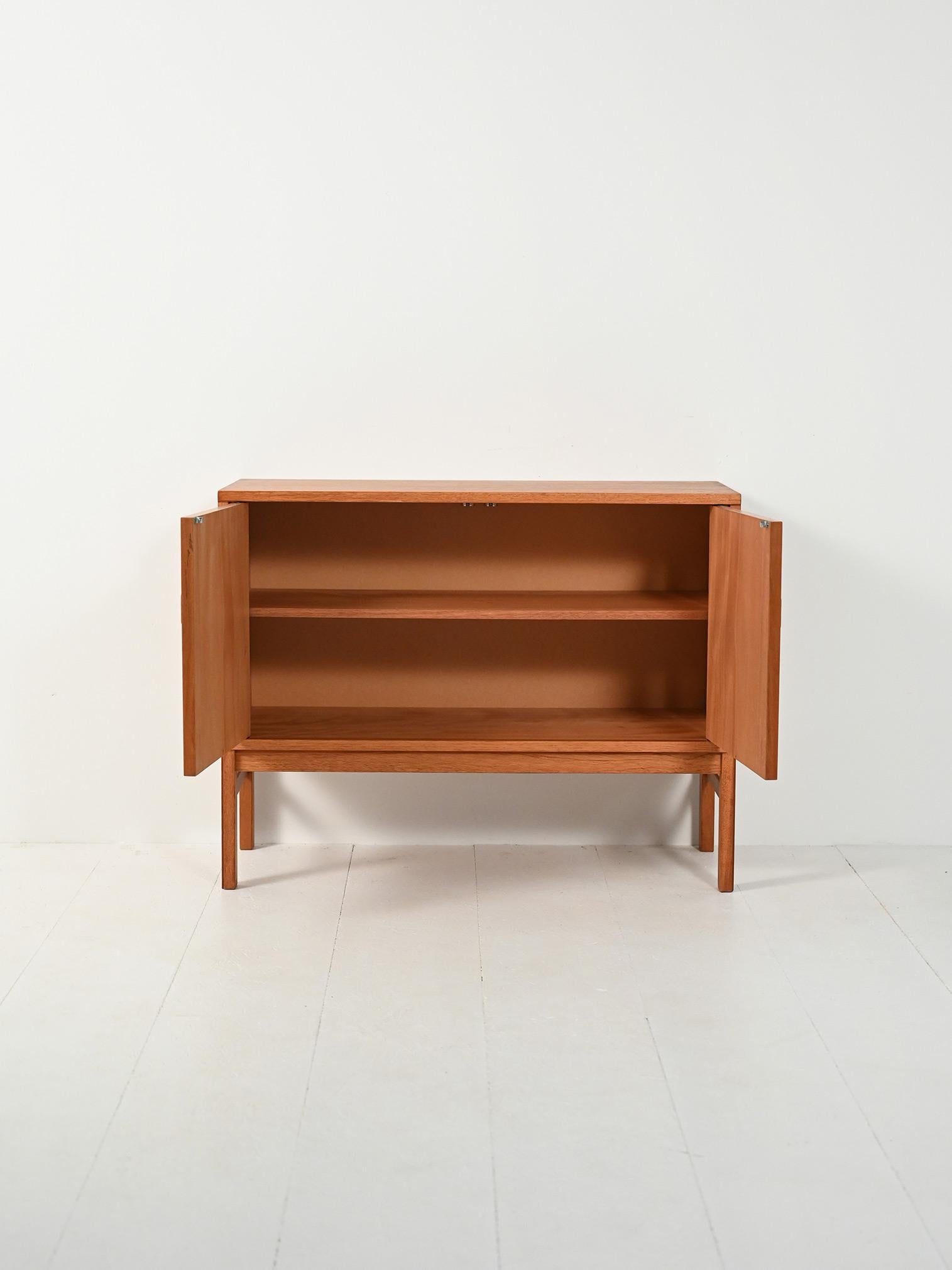 Scandinavian Modern Cabinet scandinavo anni ’60 in teak For Sale