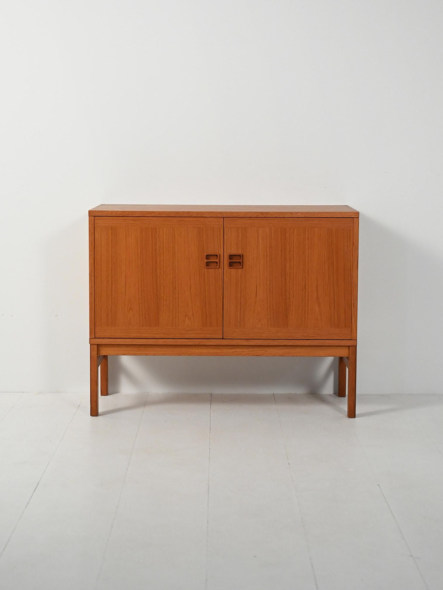 Scandinavian Cabinet scandinavo anni ’60 in teak For Sale