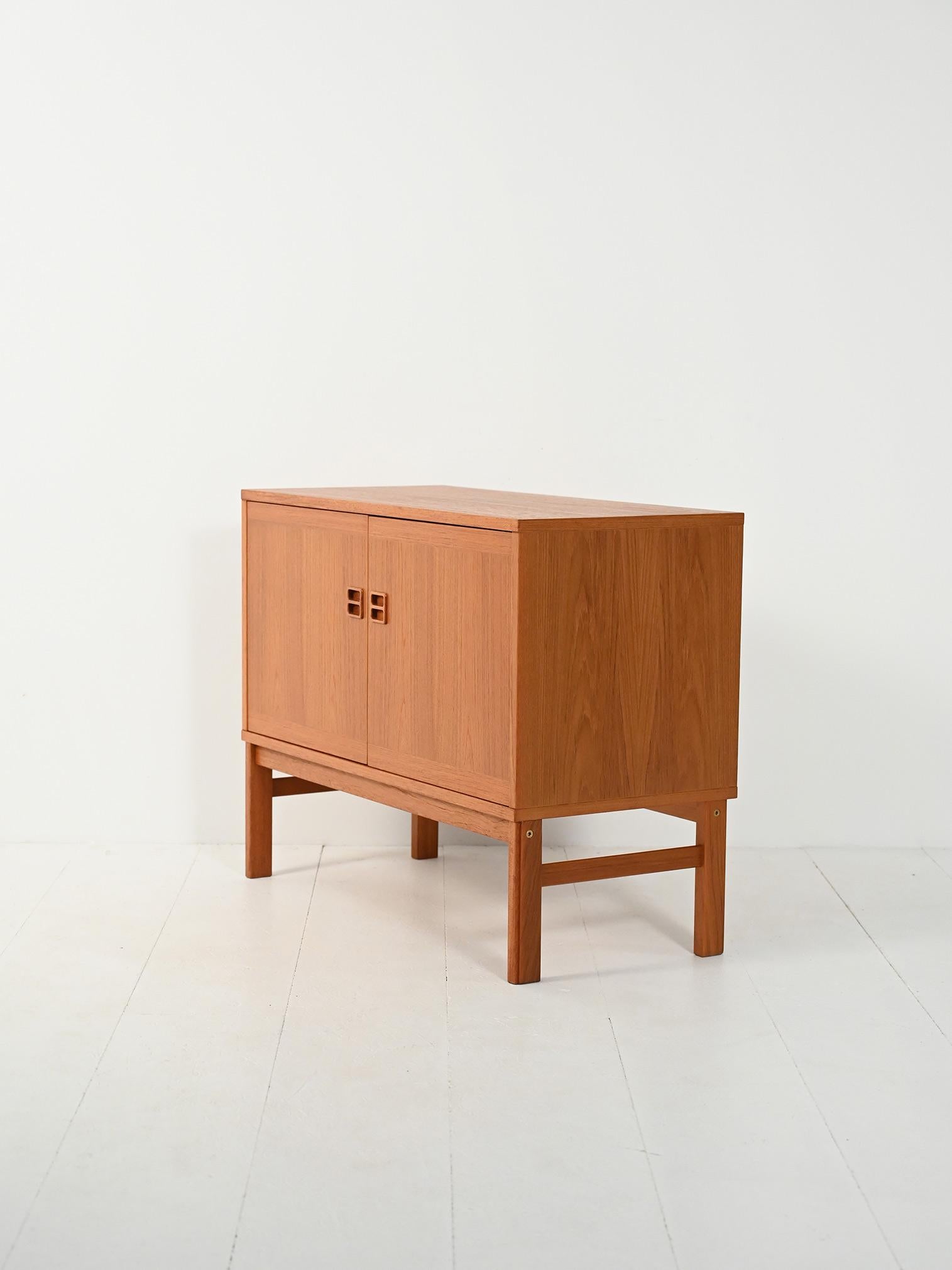Cabinet scandinavo anni ’60 in teak In Good Condition For Sale In Brescia, IT
