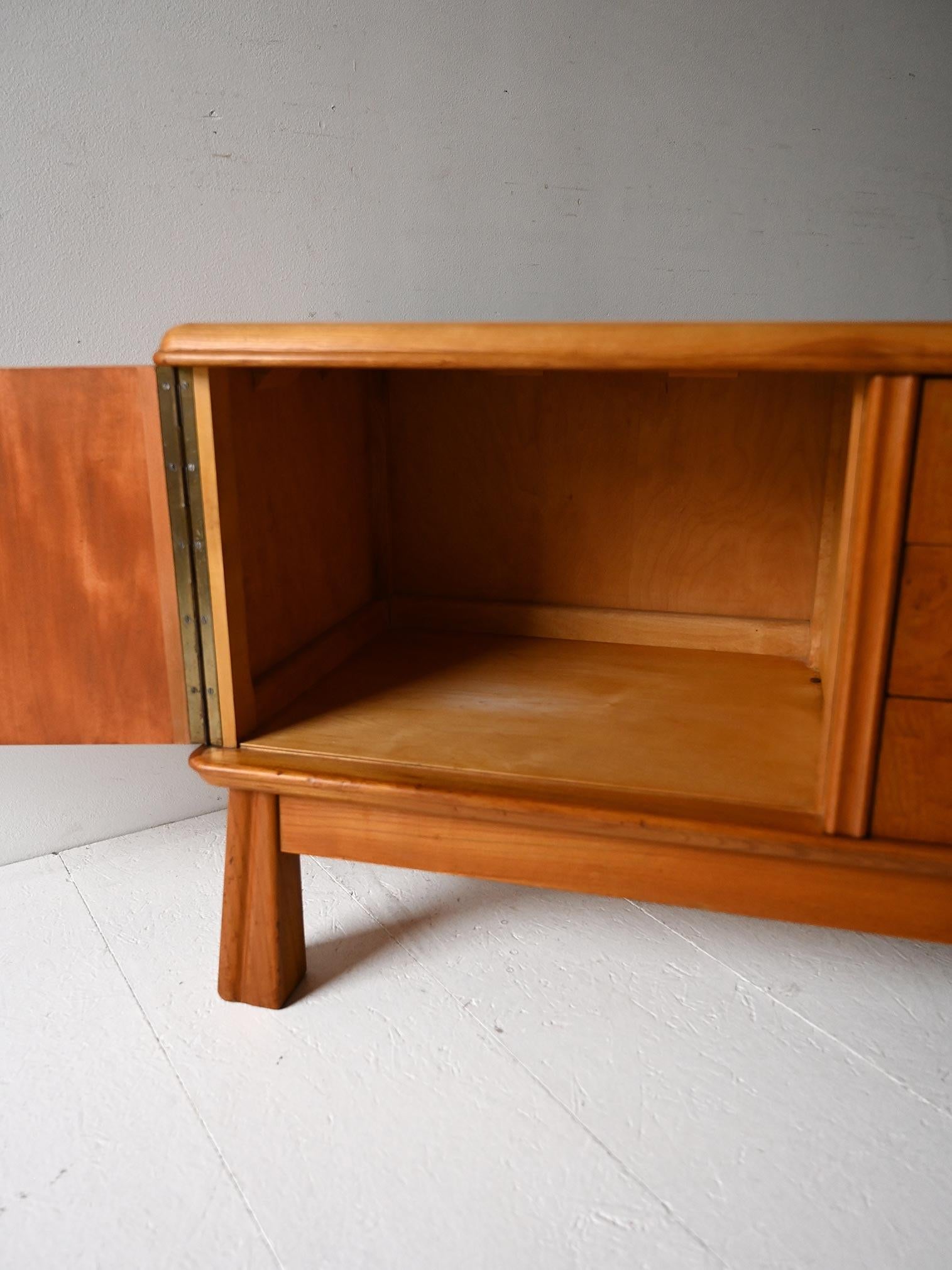 Scandinavian deco cabinet in elm For Sale 2