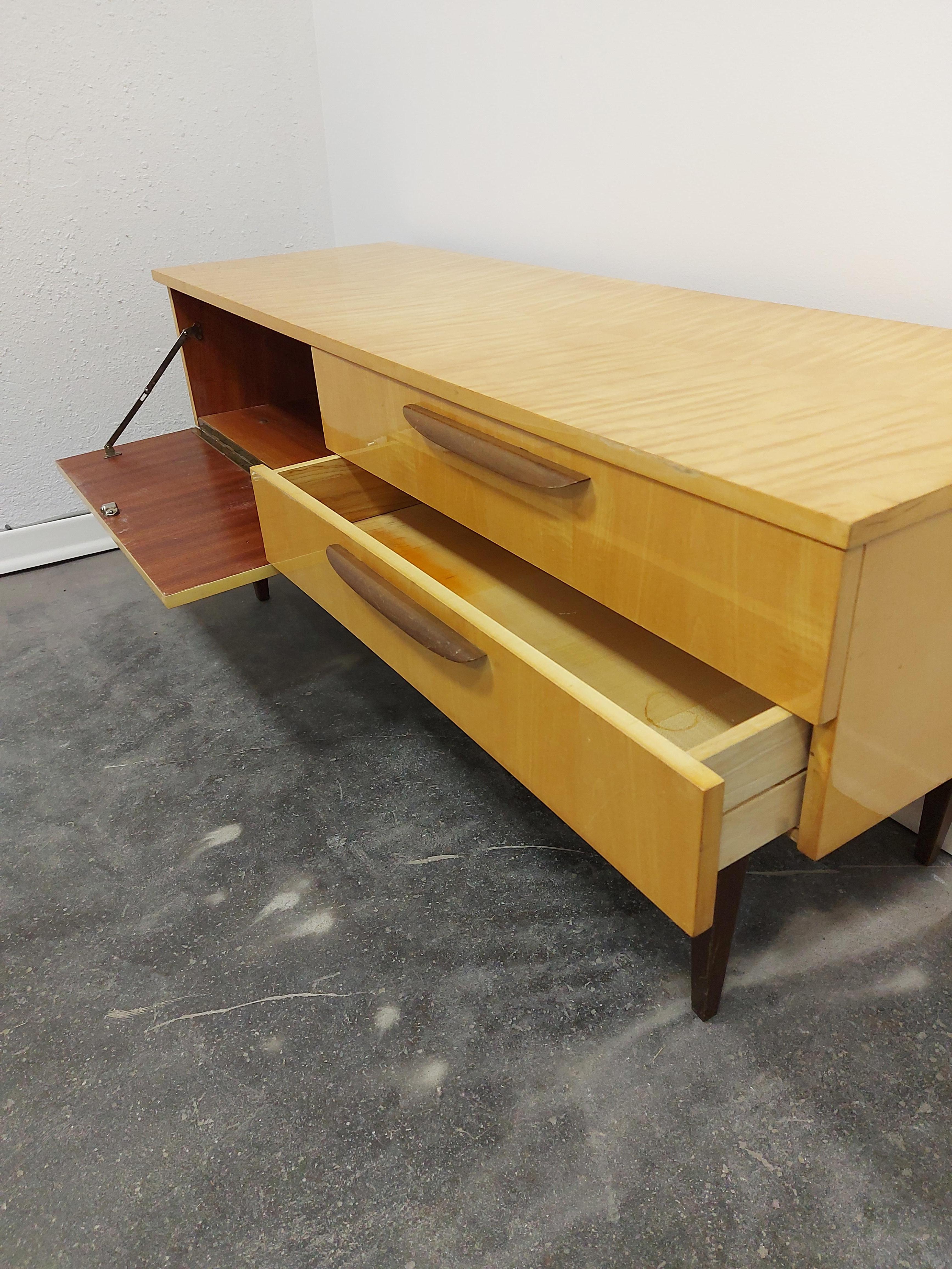 Armoire/placard 1970 Bon état - En vente à Ljubljana, SI