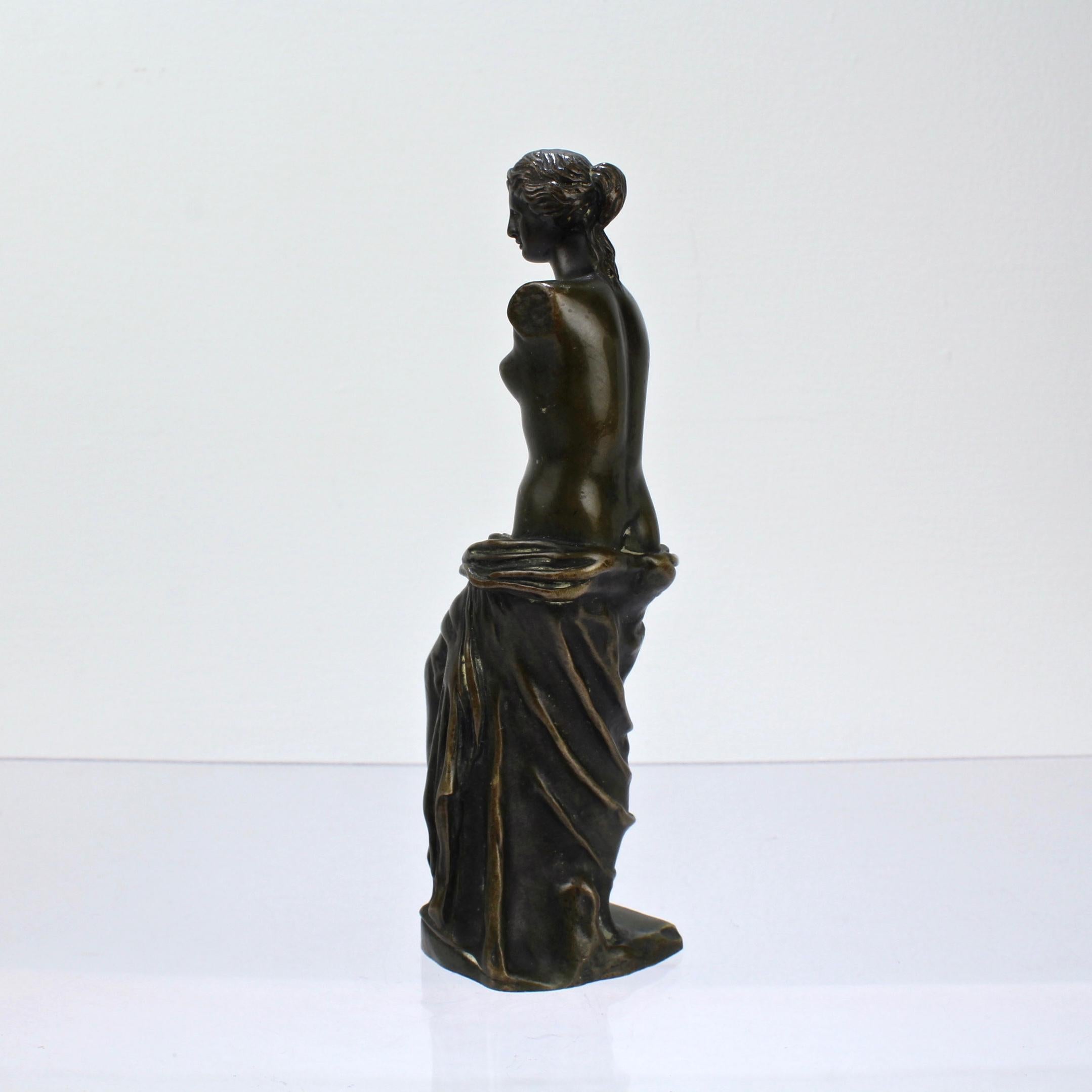 Français Sculpture de Vénus de Milo en bronze, hauteur meuble, d’après Ron Liod Sauvage en vente