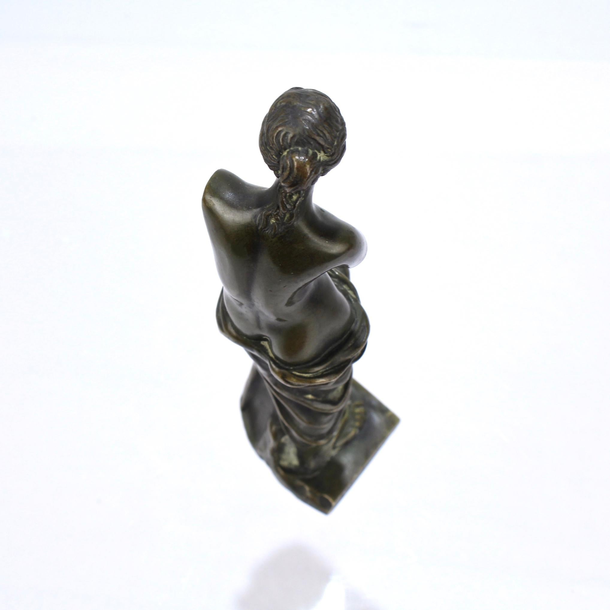 Cabinet Size Bronze Sculpture of Venus de Milo after Ron Liod Sauvage In Good Condition For Sale In Philadelphia, PA