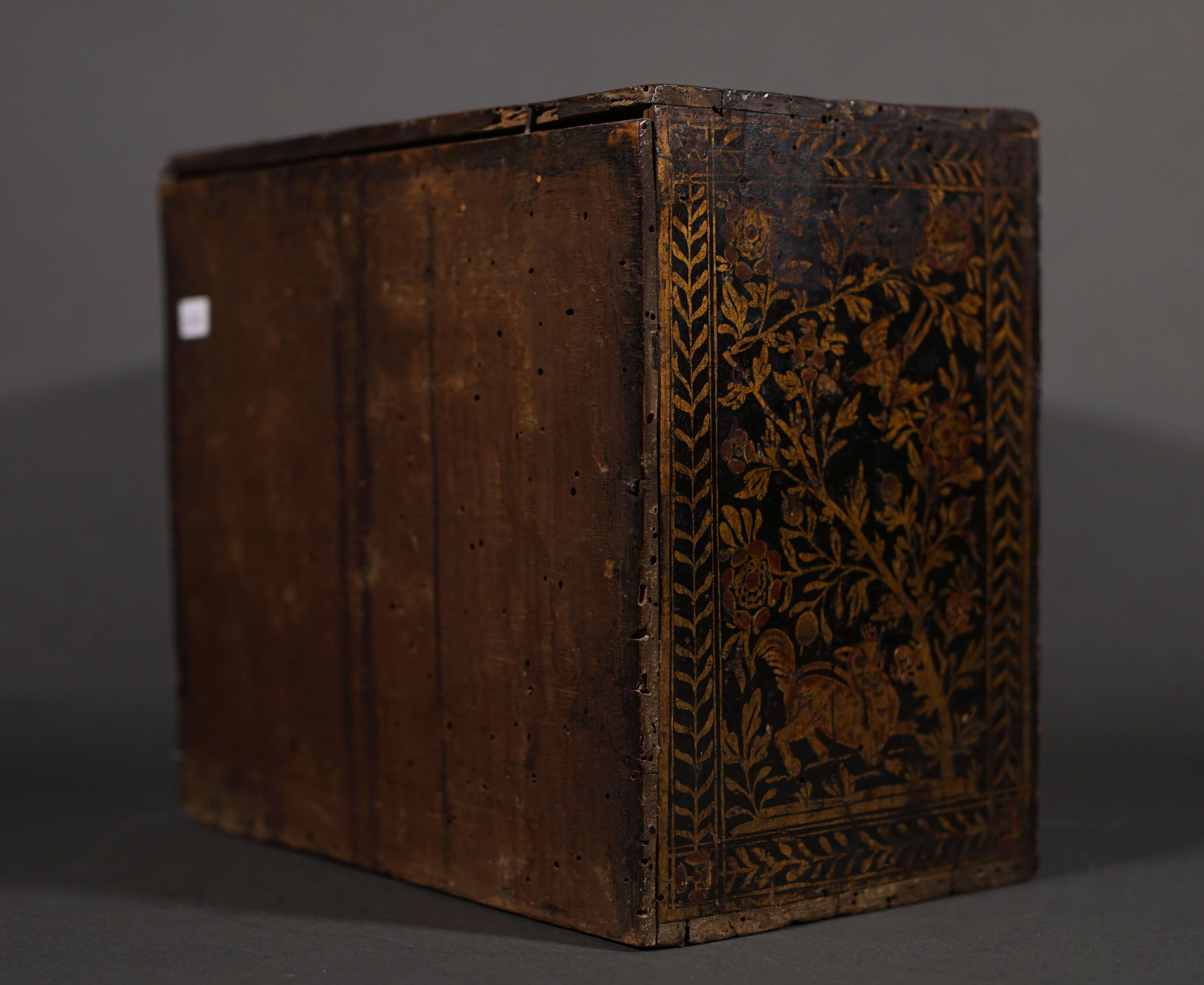 18th Century and Earlier Cabinet Veneziano del XVI secolo Legno Laccato 