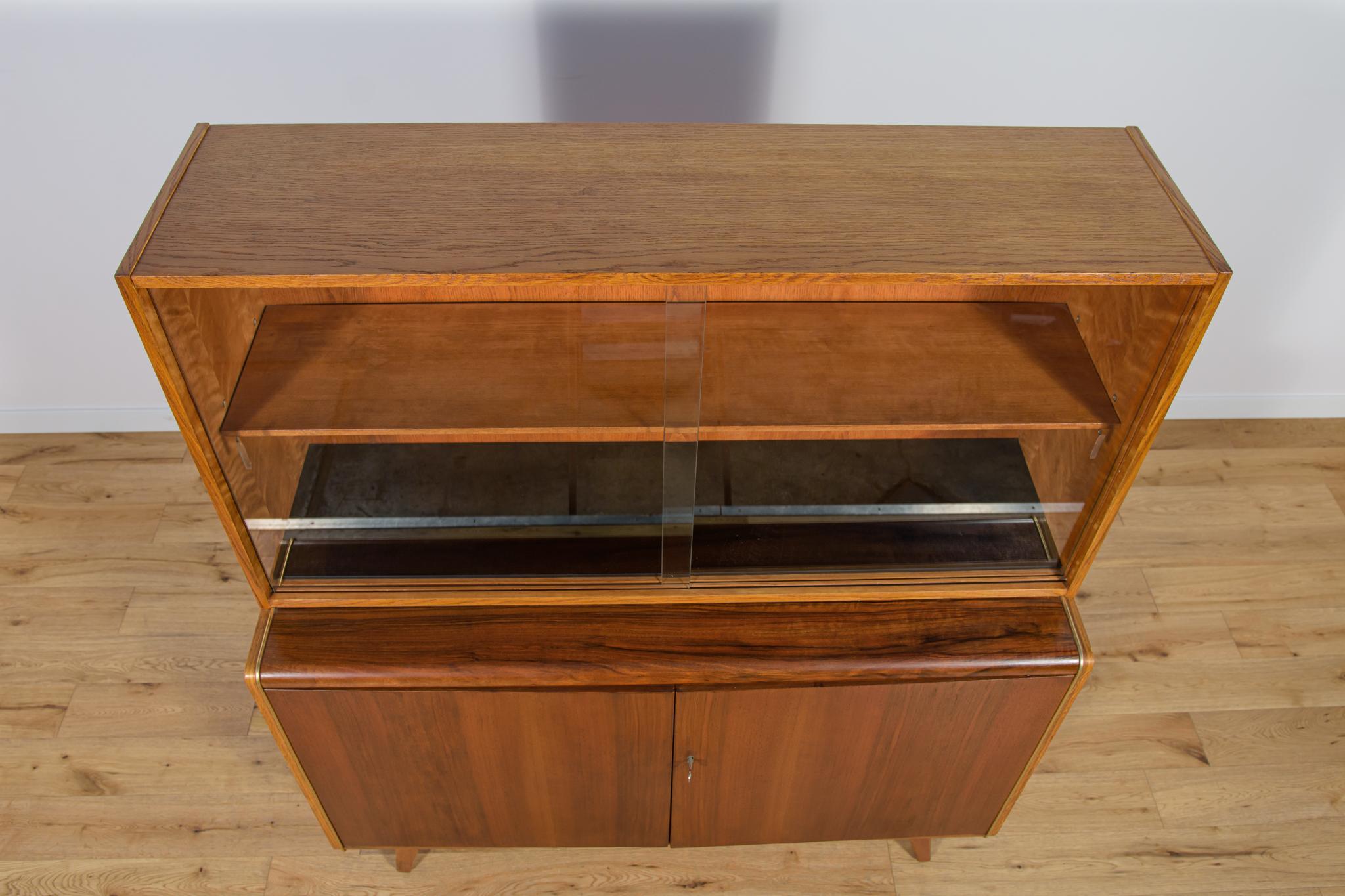 Mid-Century moderno Mobile con libreria di Hubert Nepozitek & Bohumil Landsman per Jitona, anni '60 in vendita