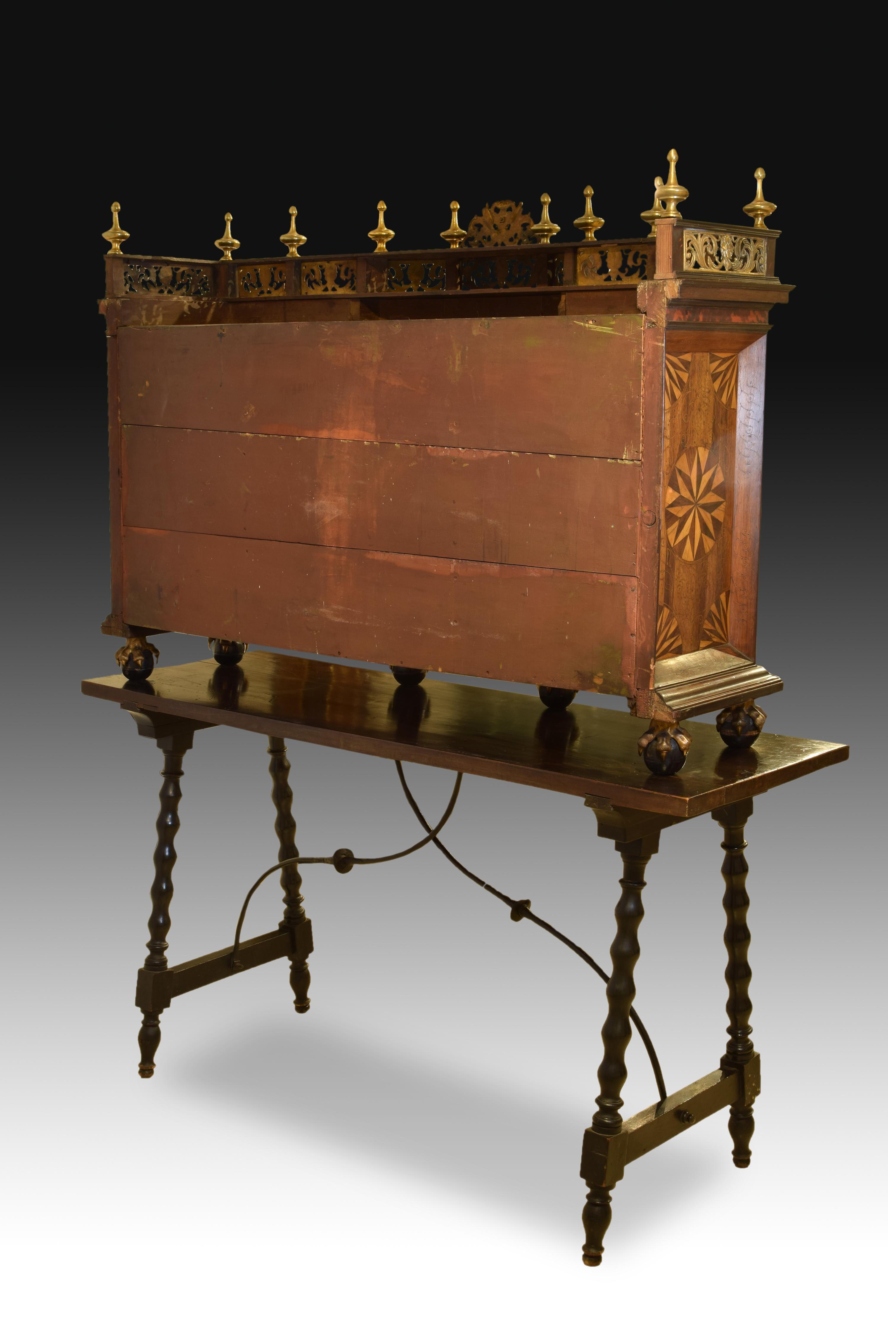 Cabinet with Table, Tortoiseshell, Bronze, Etc, Italy, 17th Century and Later For Sale 5