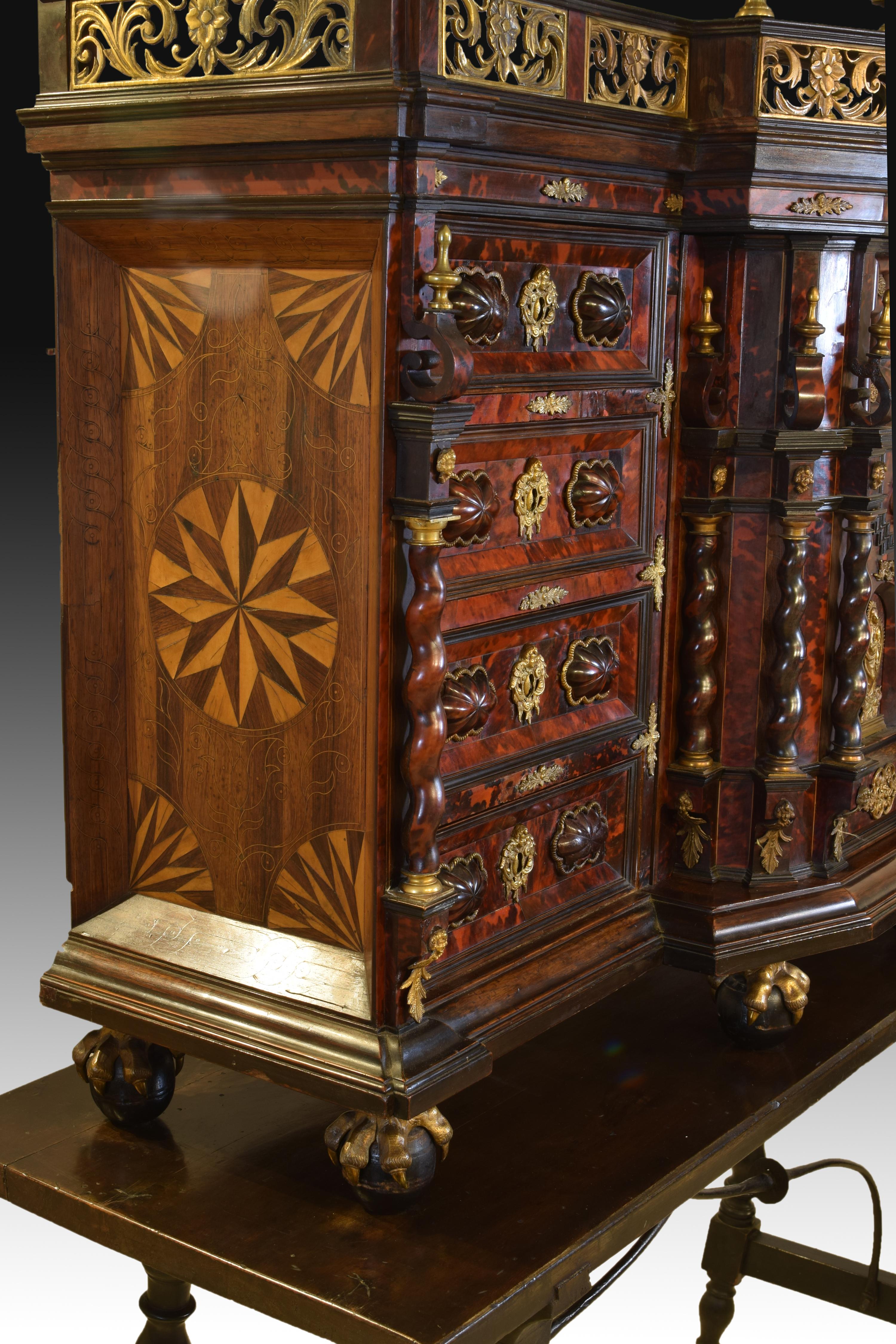 Cabinet with Table, Tortoiseshell, Bronze, Etc, Italy, 17th Century and Later For Sale 1