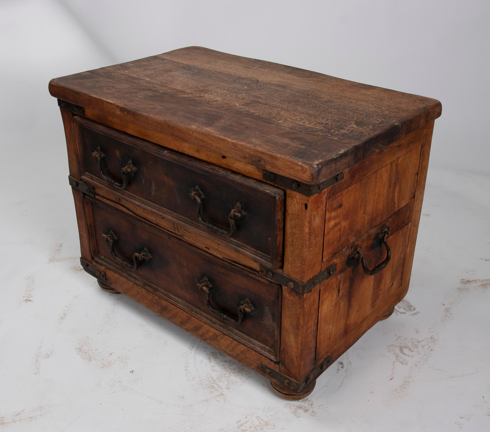 Cabinet with Two Wooden Drawers with Handles and Iron Reinforcements For Sale 7