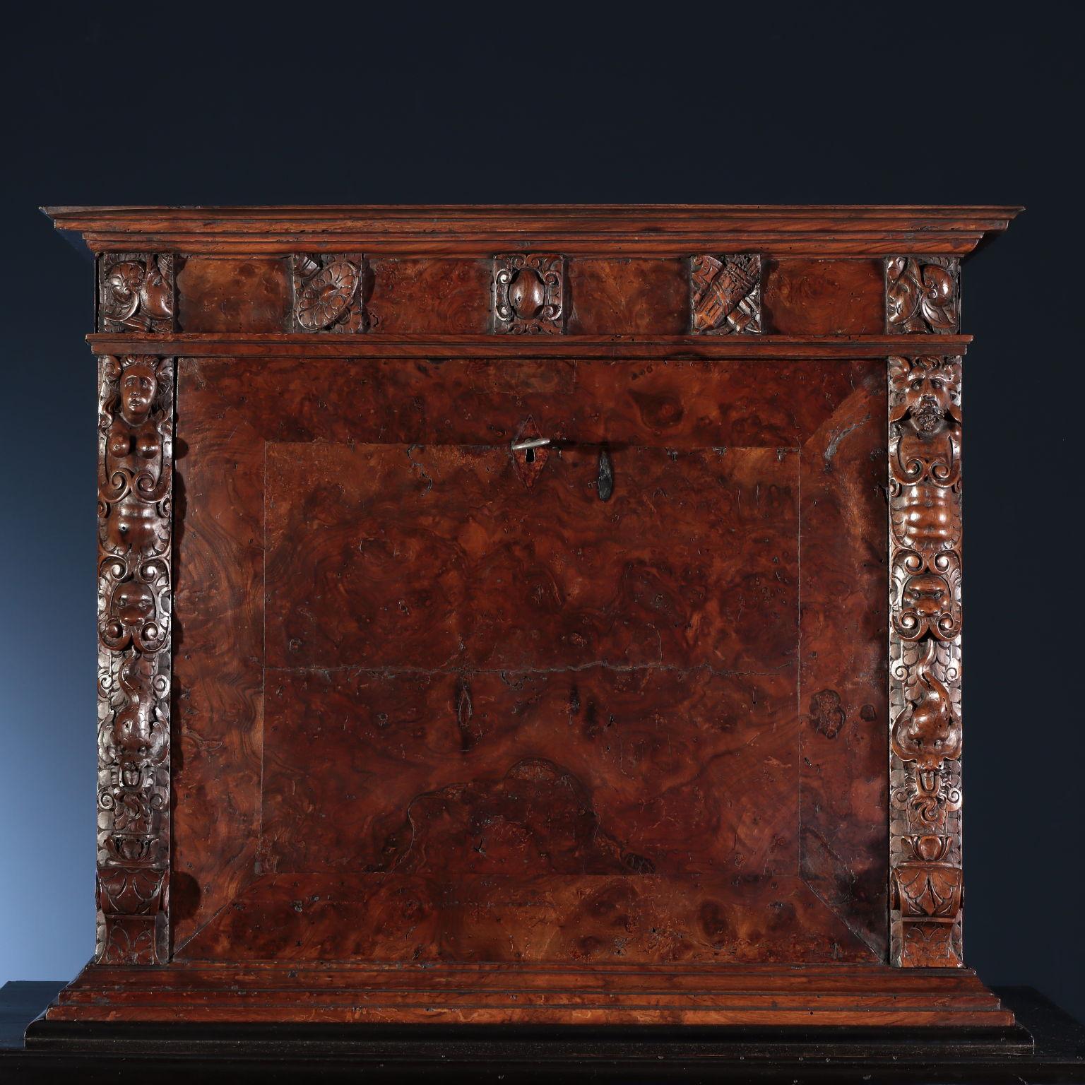 Cabinet, XVI-XVIIth century For Sale 1