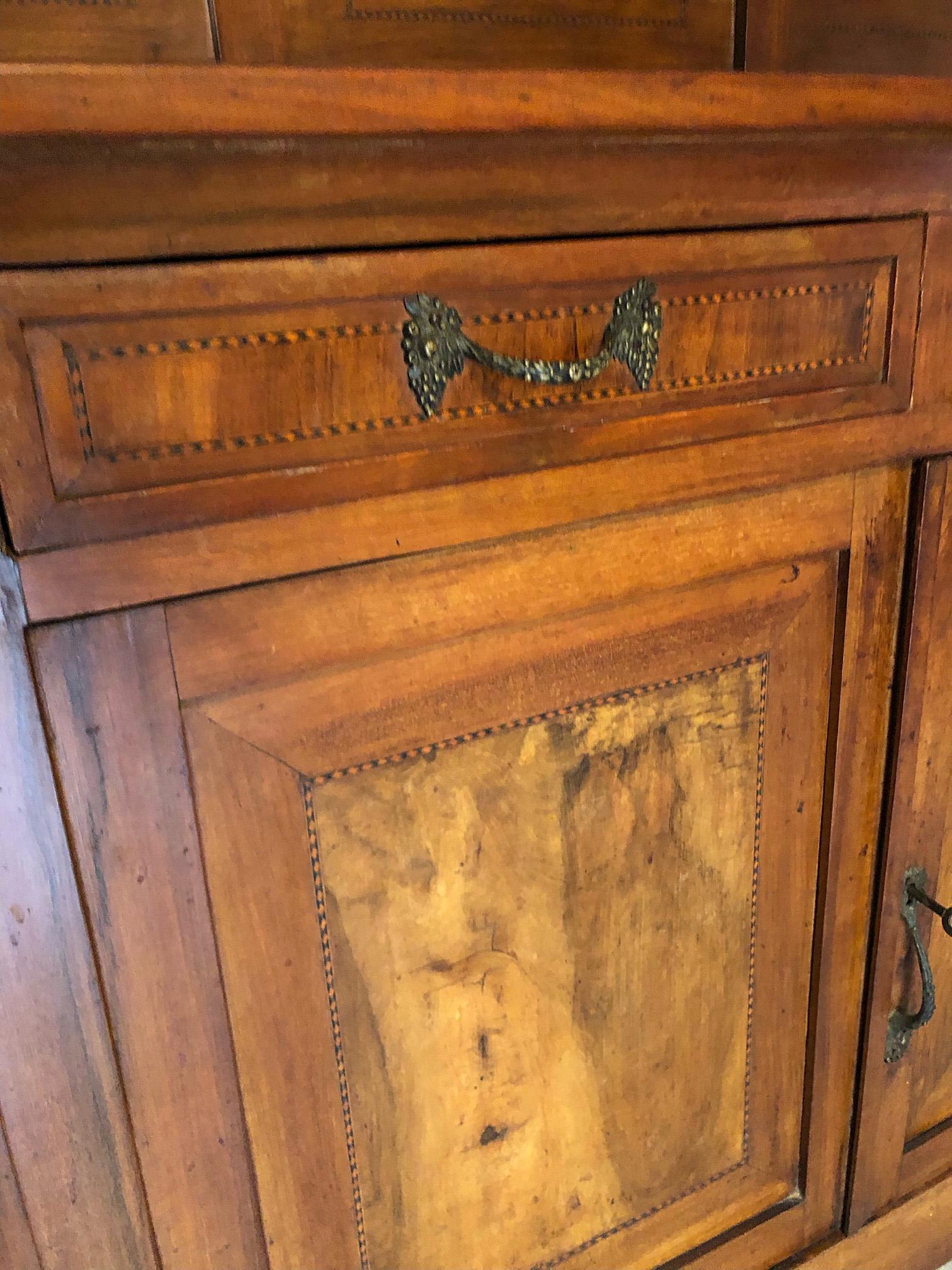 Cabinets Italian Showcase in National Walnut in Natural Color Art Deco Style 2 In Good Condition For Sale In Buggiano, IT