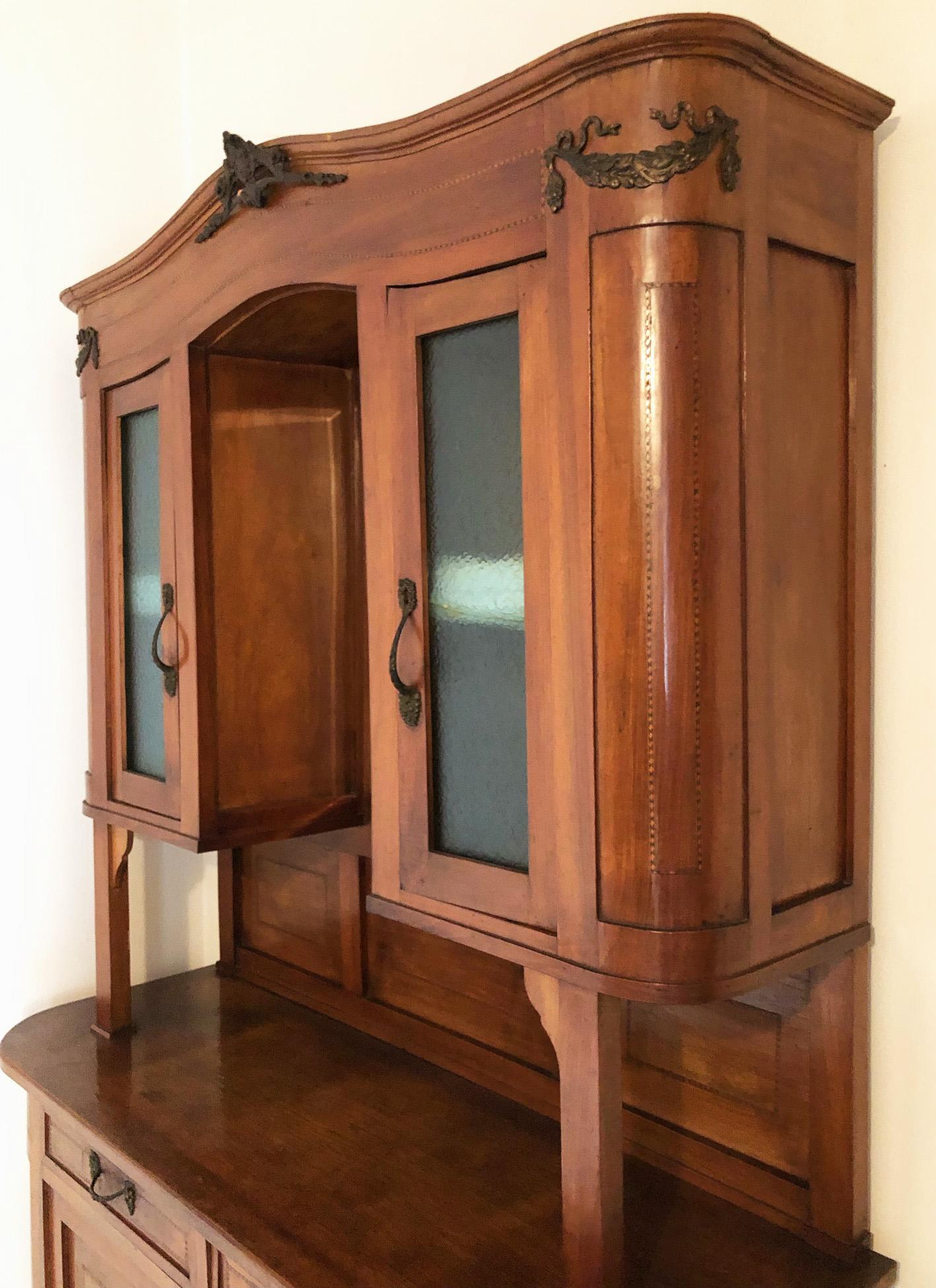 20th Century Cabinets Italian Showcase in National Walnut in Natural Color Art Deco Style For Sale