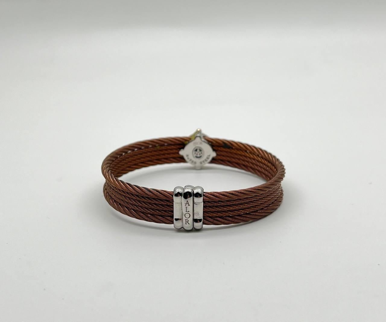 Moderne The Row avec Filigrane en or blanc 18K et diamants Brown Statement Bracelet en vente