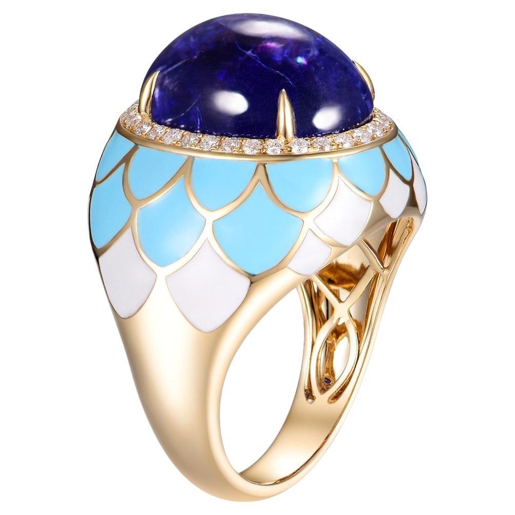 Dieser Ring in der Größe US 6,5 mit der Option, die Größe zu ändern, ist ein Fest der Farben und der Handwerkskunst. In seinem Zenit sitzt ein 10.32 Karat schwerer Tansanit, der mit seinen tiefblau-violetten Tönen als Symbol der Grandeur besticht.