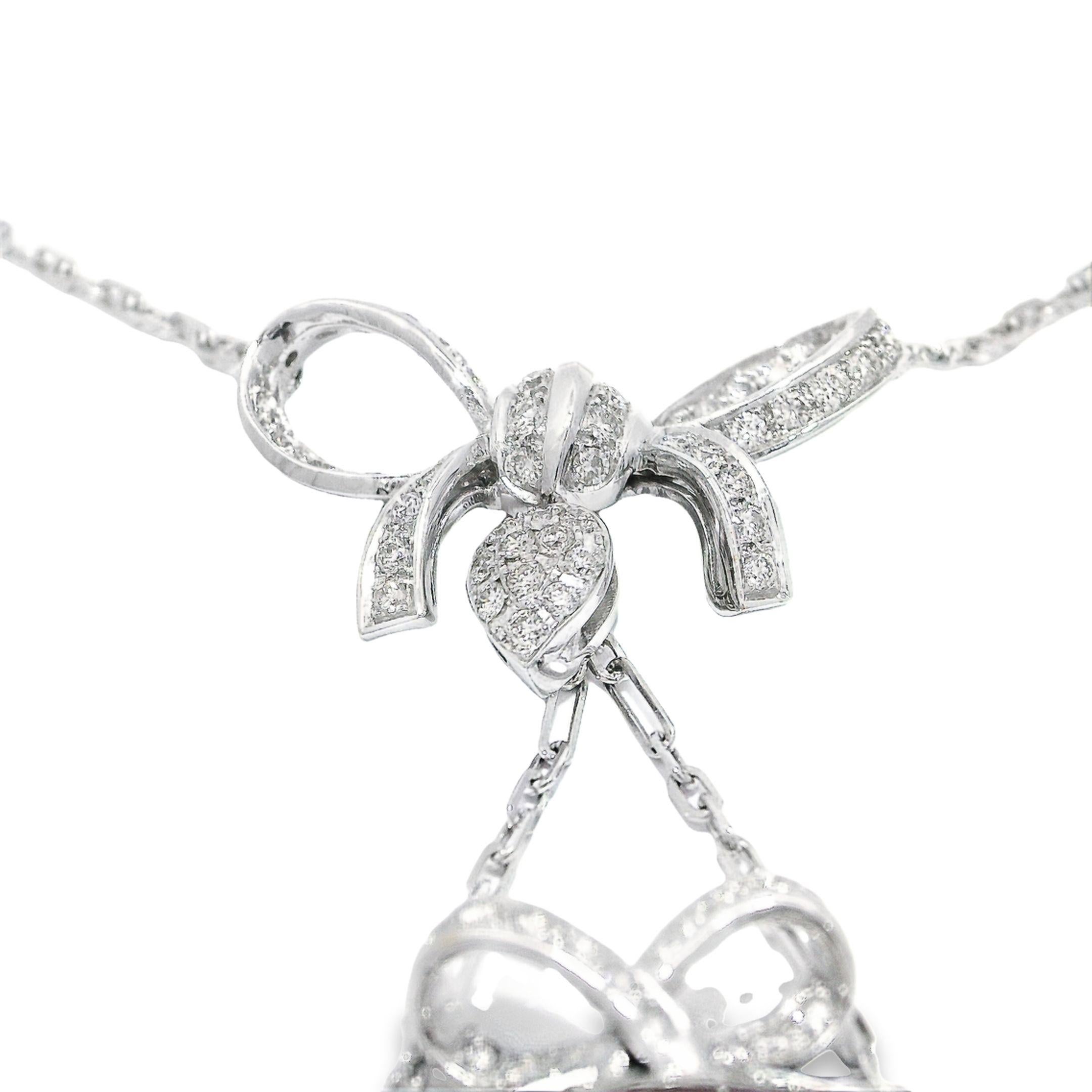 Donna Ciondolo a forma di cuore e nastro con diamante in rubelite da 13,02 carati con catenina in vendita
